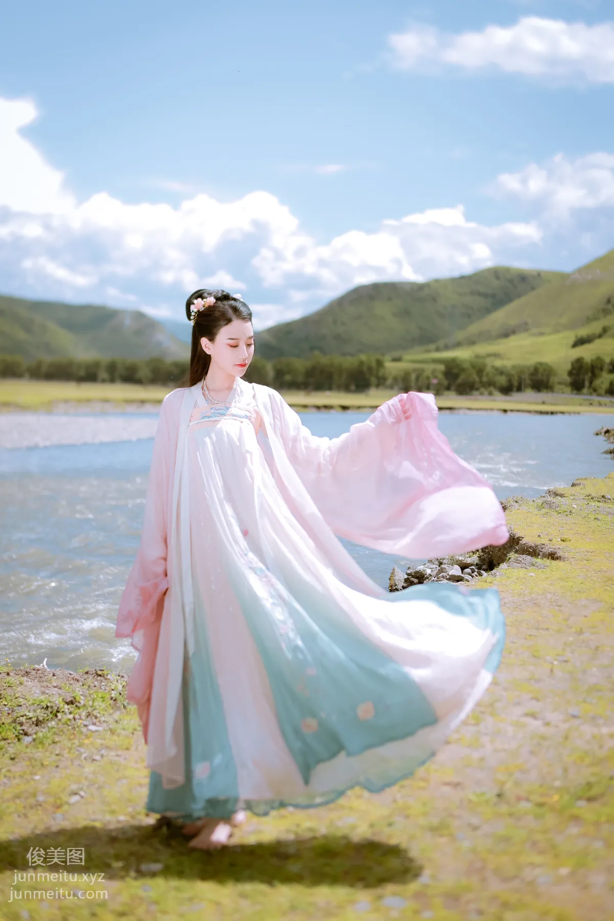 Ting Ting: YiTuYu photo 2