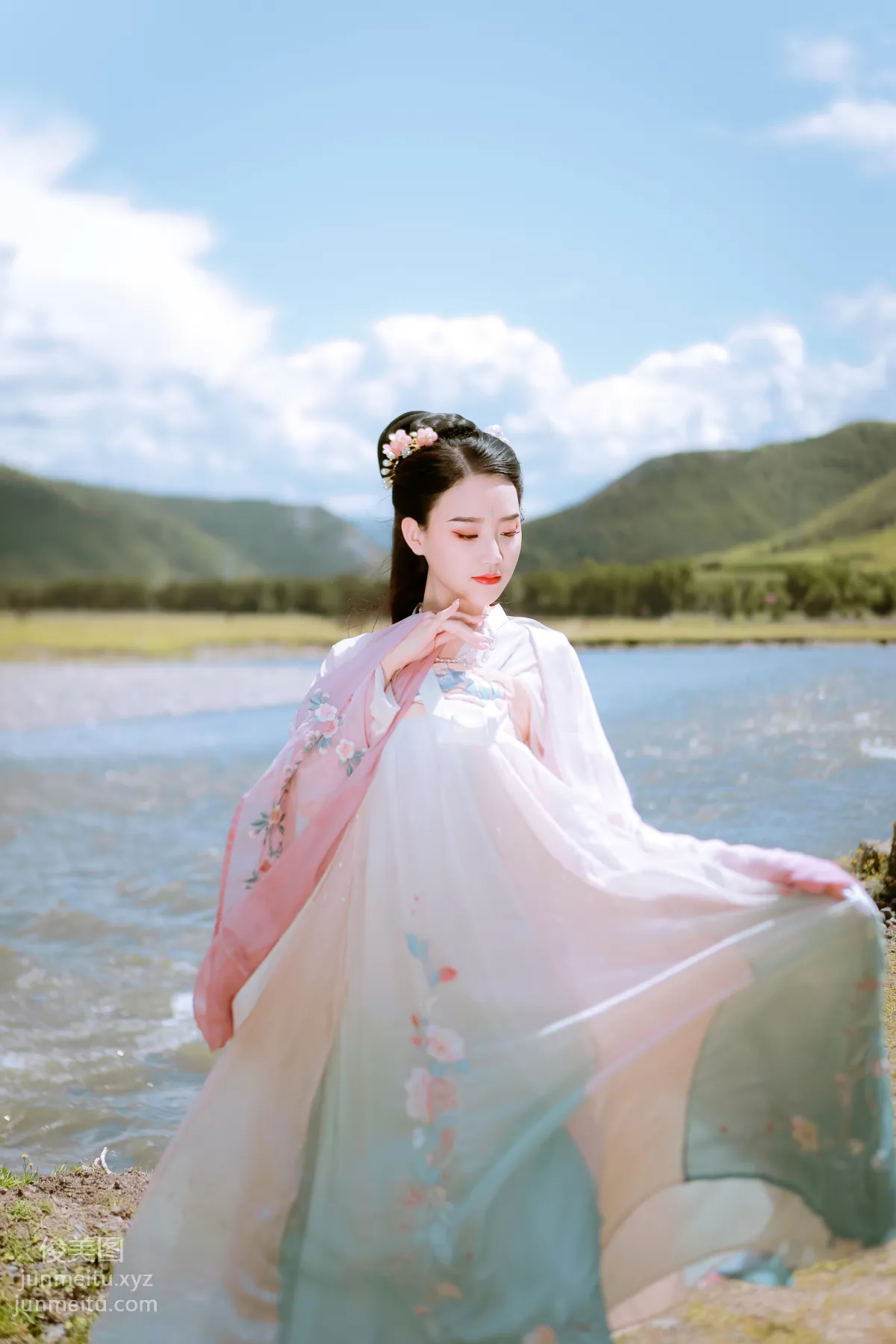 Ting Ting: YiTuYu photo 17