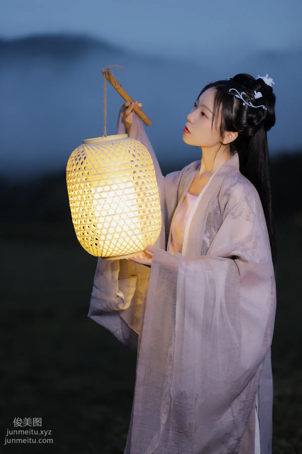 [YiTuYu] 2022.02.05 Lantern Lights the Rivers and Mountains Yifang Yiren yi photo 5