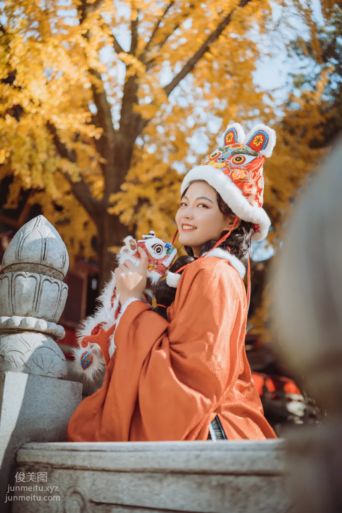 Ye Zi: YiTuYu photo 4