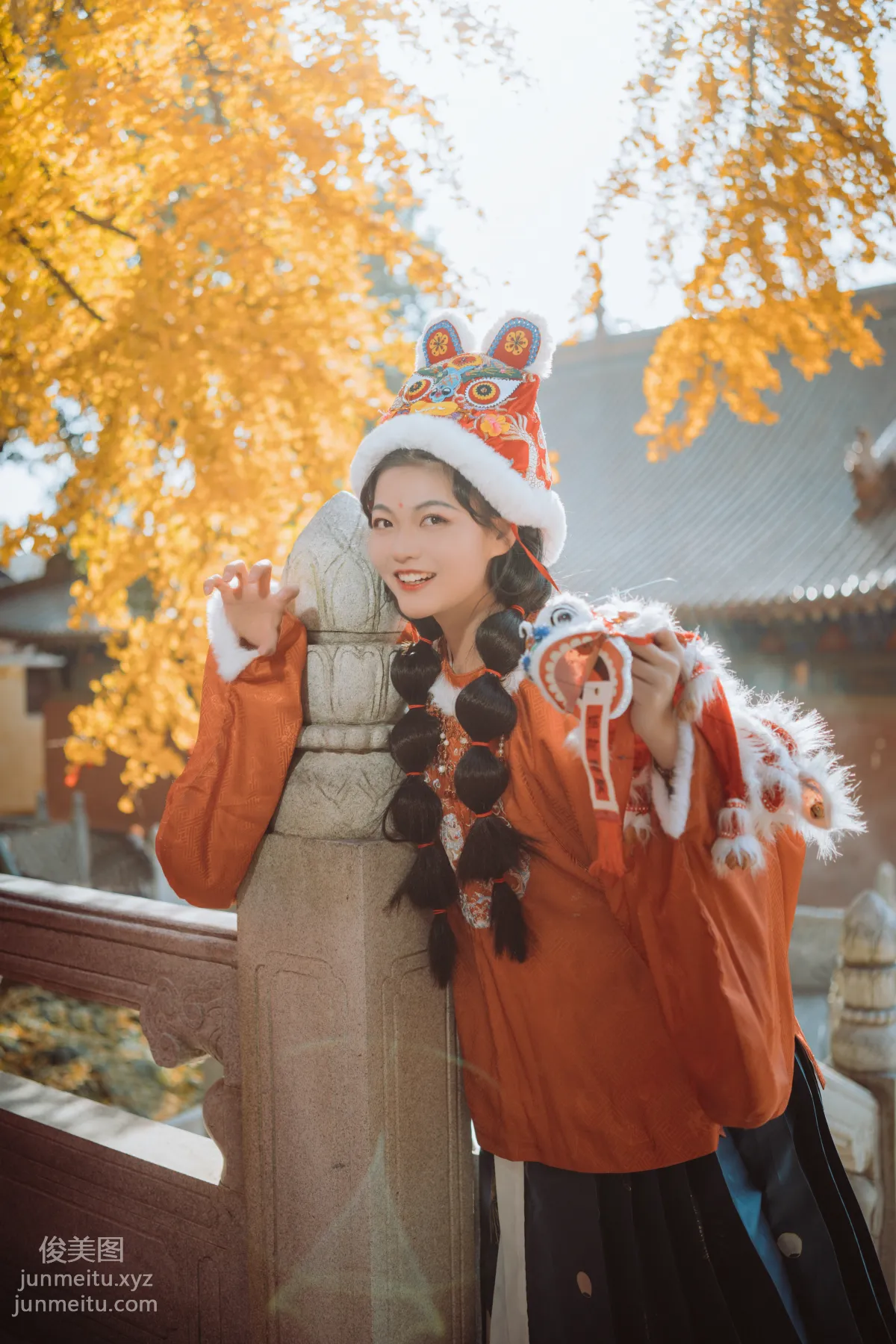 Ye Zi: YiTuYu photo 5