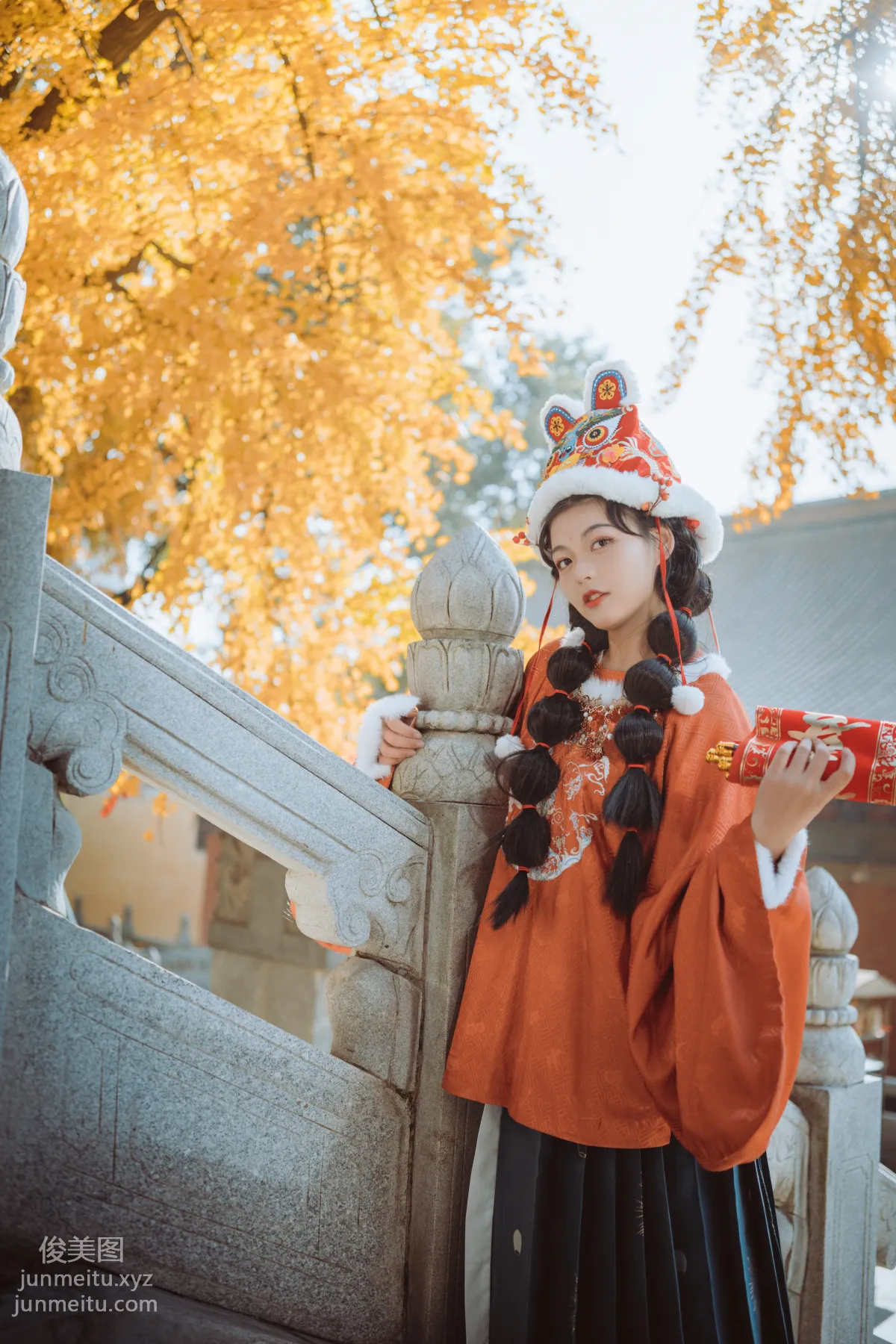 Ye Zi: YiTuYu photo 12