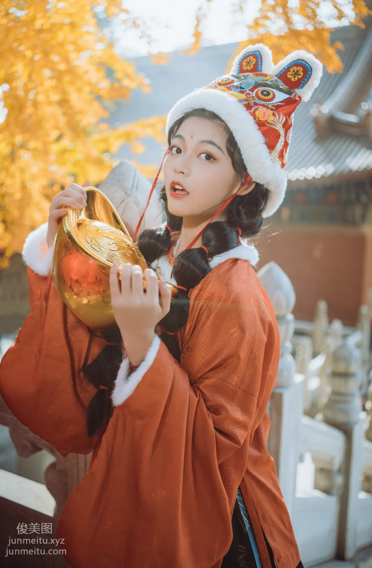 Ye Zi: YiTuYu photo 15