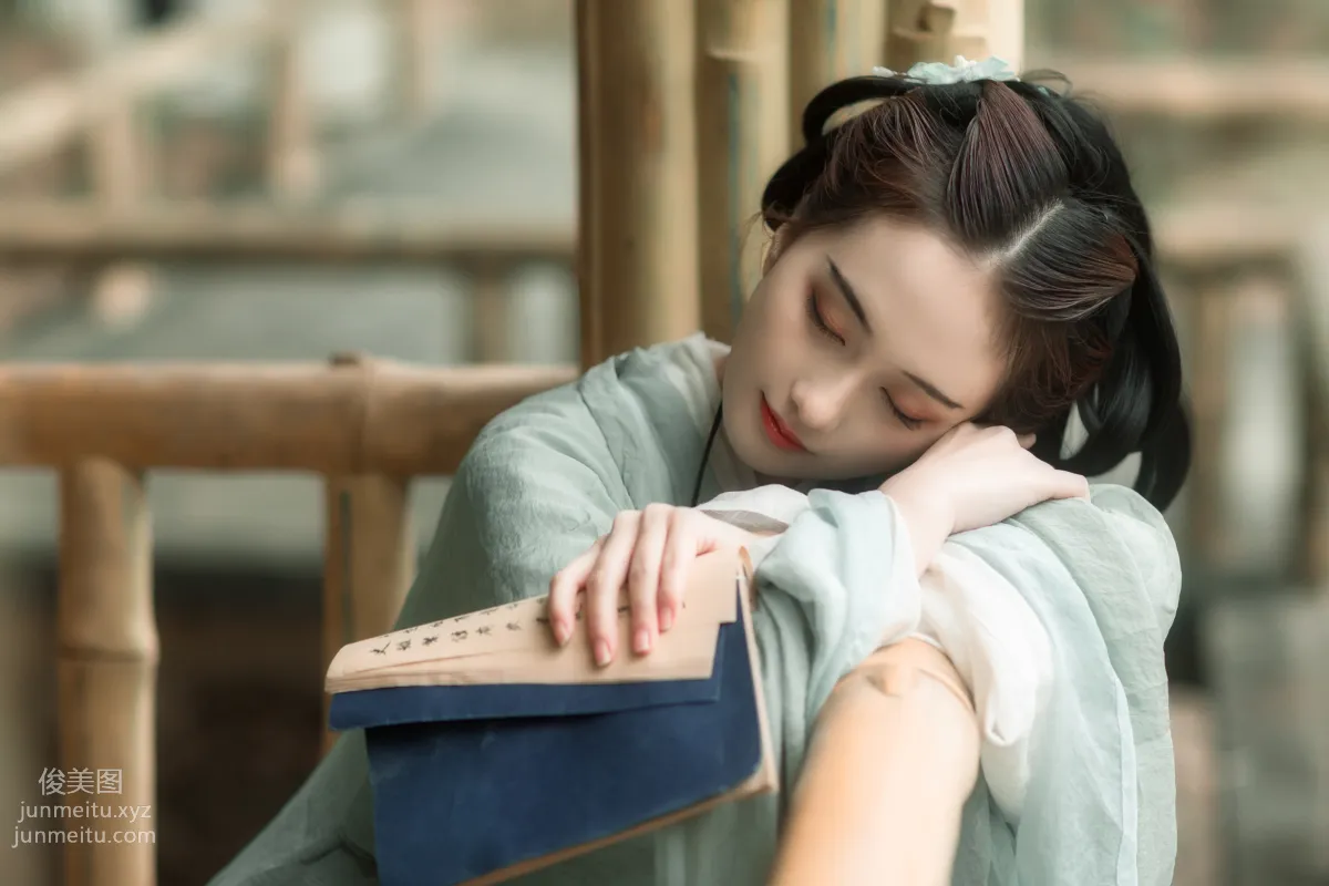Angel Lee: YiTuYu photo 18