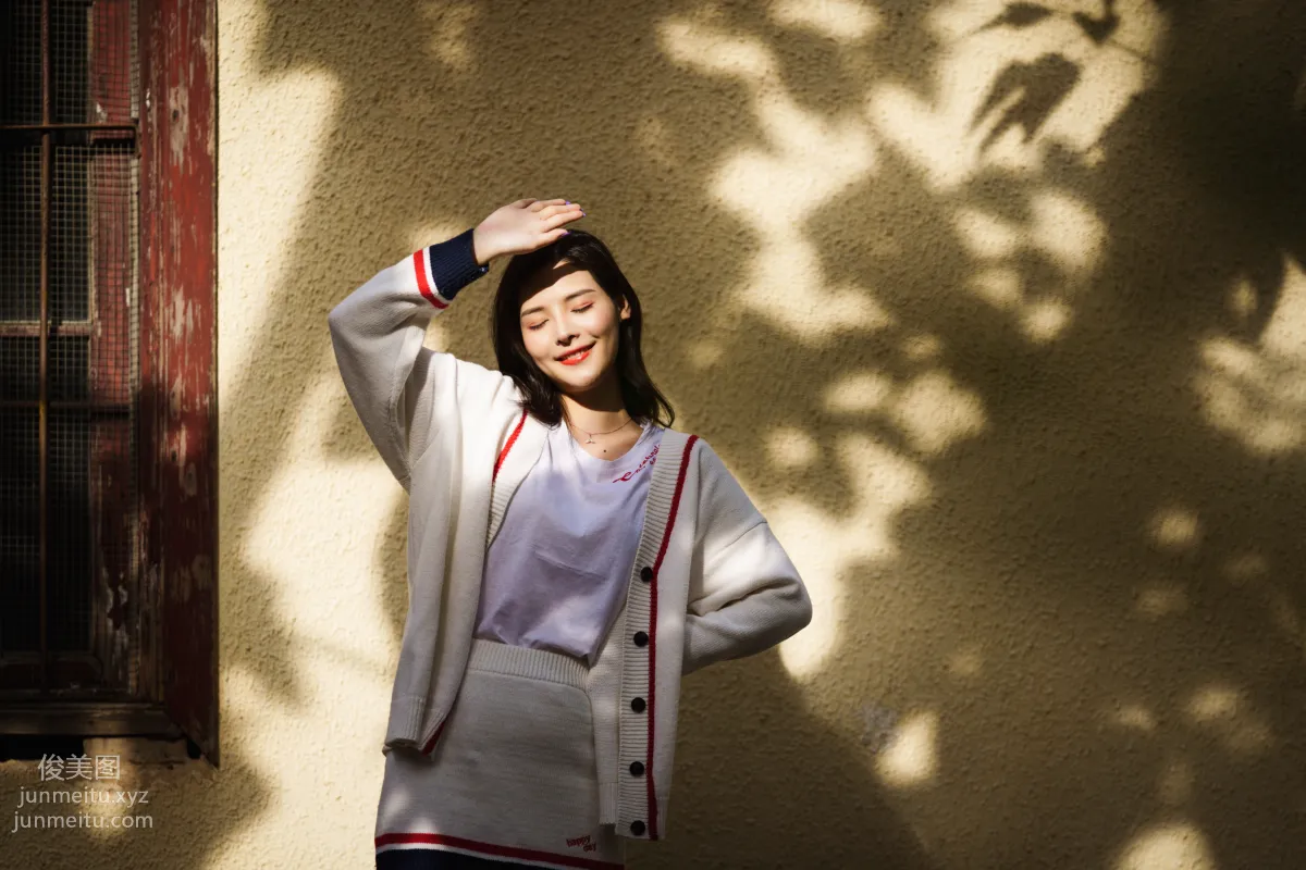 [YiTuYu] 2022.02.12 Dappled Light and Shadow at the Music Academy Xiao Rong photo 12