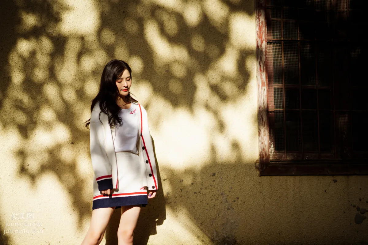 [YiTuYu] 2022.02.12 Dappled Light and Shadow at the Music Academy Xiao Rong photo 19