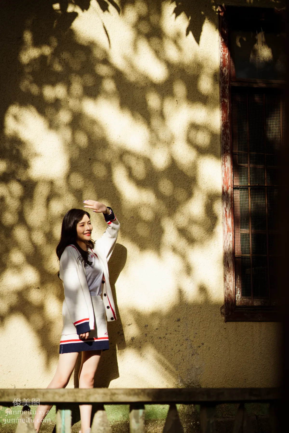 [YiTuYu] 2022.02.12 Dappled Light and Shadow at the Music Academy Xiao Rong photo 22