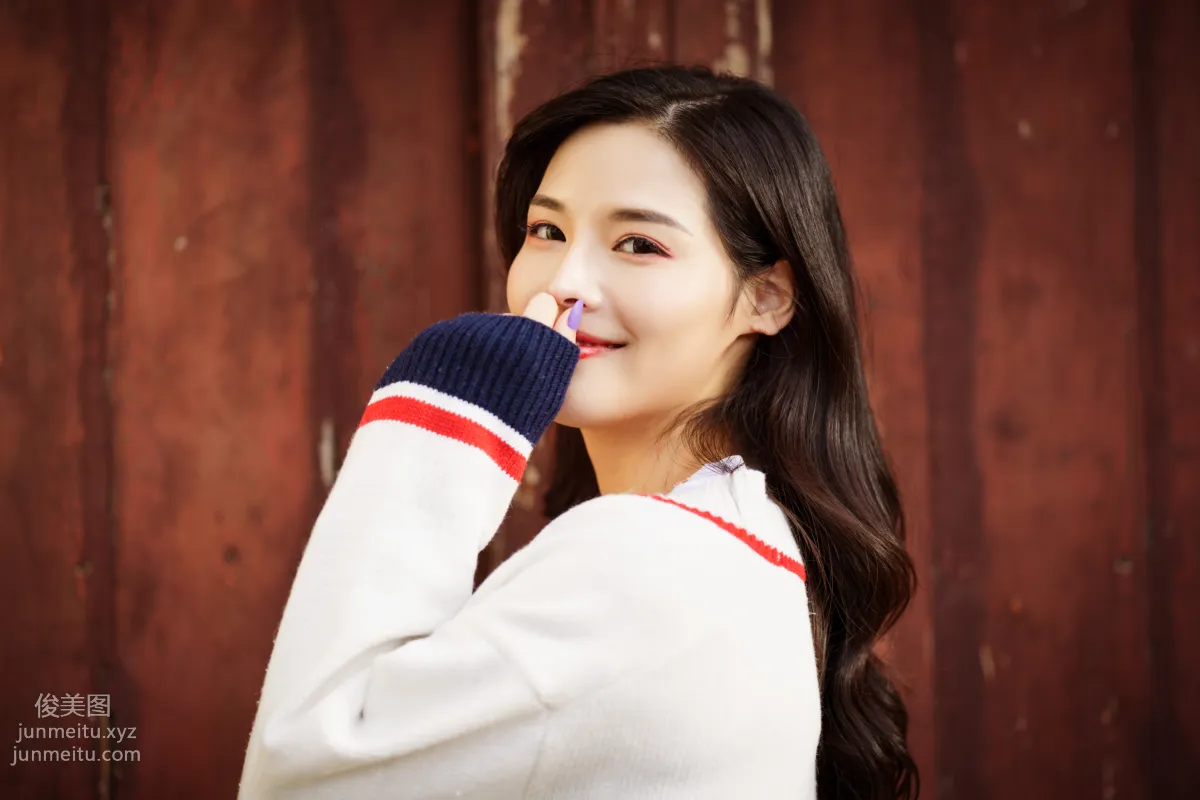 [YiTuYu] 2022.02.12 Dappled Light and Shadow at the Music Academy Xiao Rong photo 27