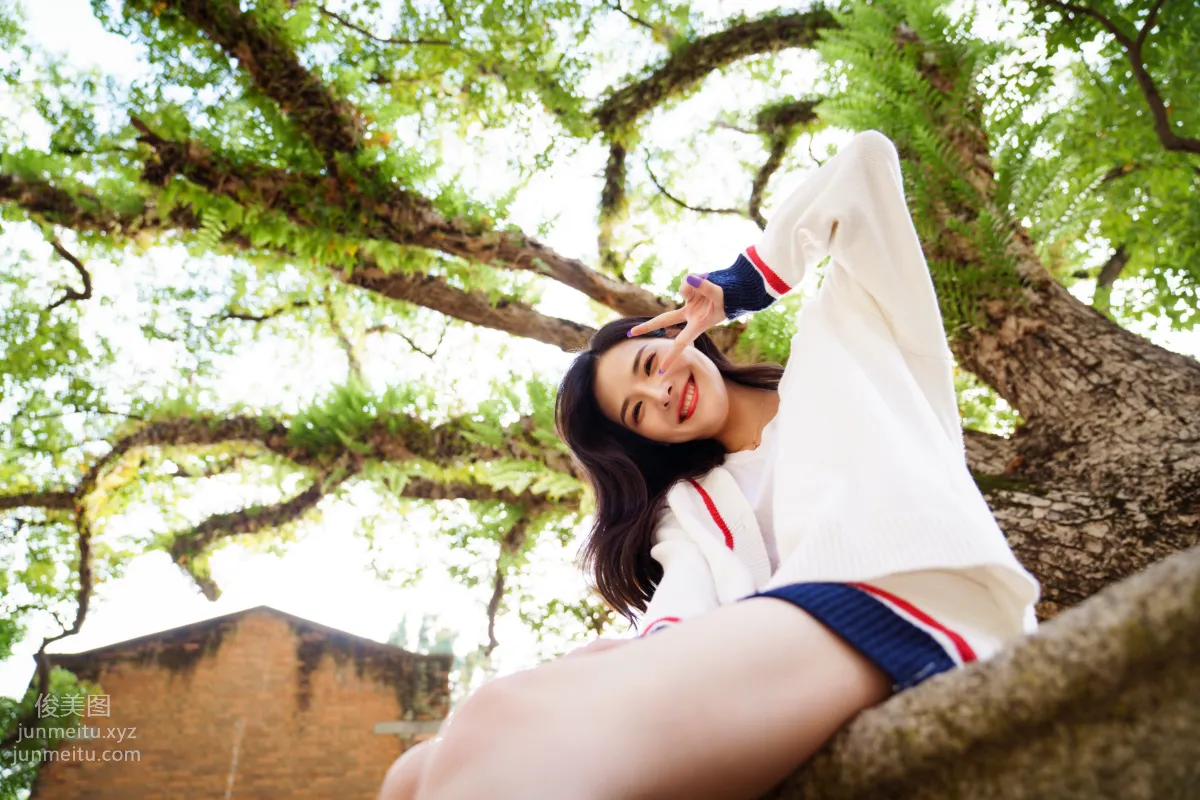 [YiTuYu] 2022.02.12 Dappled Light and Shadow at the Music Academy Xiao Rong photo 36