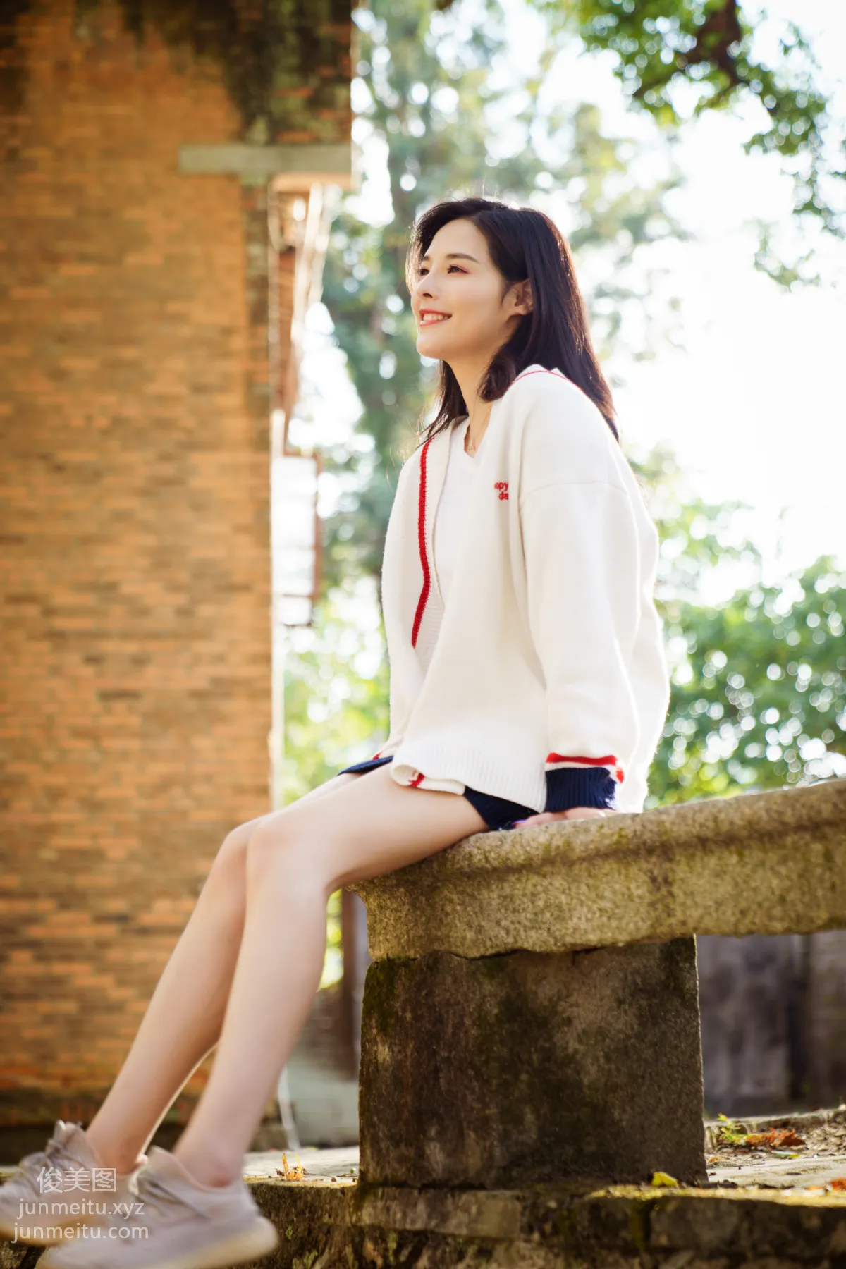 [YiTuYu] 2022.02.12 Dappled Light and Shadow at the Music Academy Xiao Rong photo 39