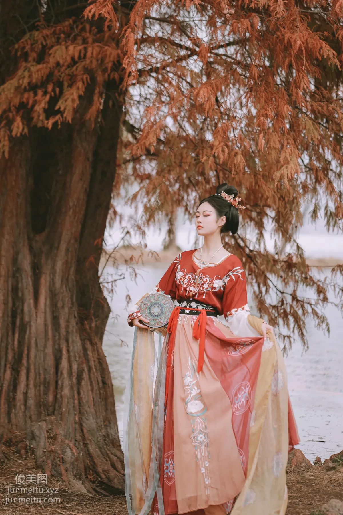 [YiTuYu] 2022.02.13 Autumn Wind Song Xue Xue photo 2