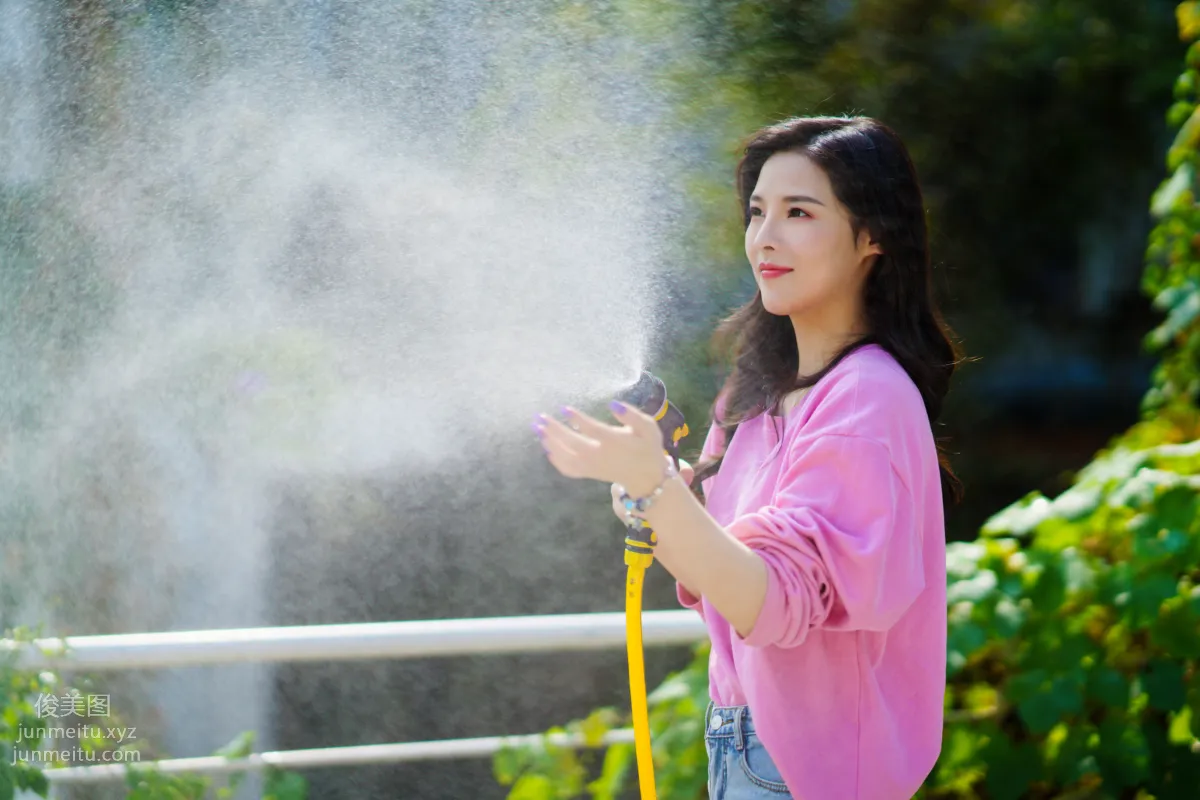 [YiTuYu] 2022.02.14 The Joy of a Water Gun, Xiao Rong photo 6