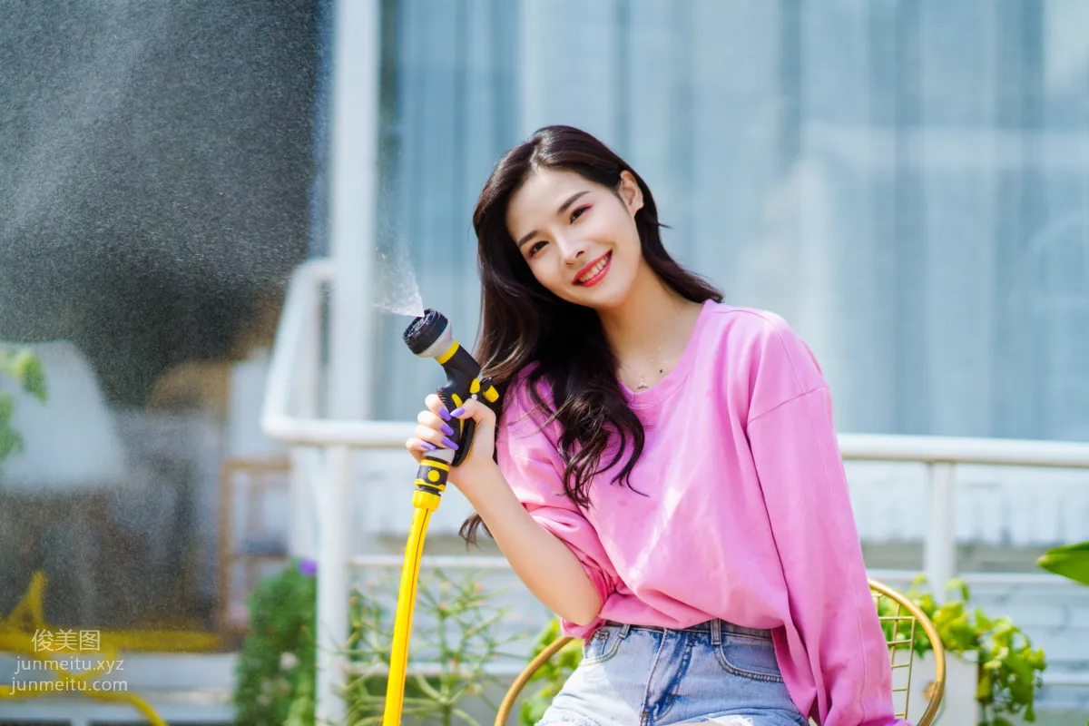 [YiTuYu] 2022.02.14 The Joy of a Water Gun, Xiao Rong photo 8