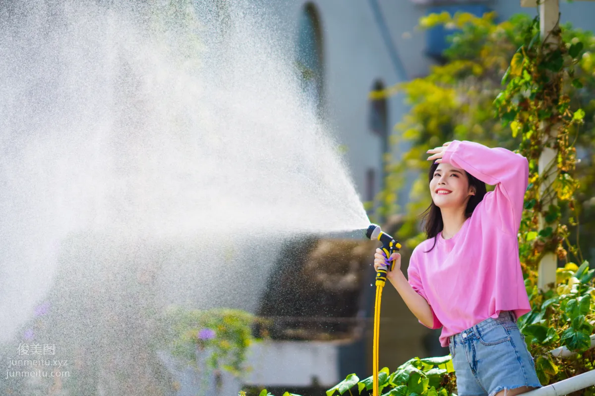 [YiTuYu] 2022.02.14 The Joy of a Water Gun, Xiao Rong photo 15