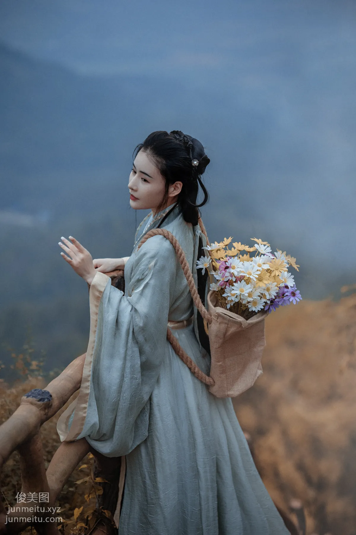 Ya Xi: YiTuYu photo 2