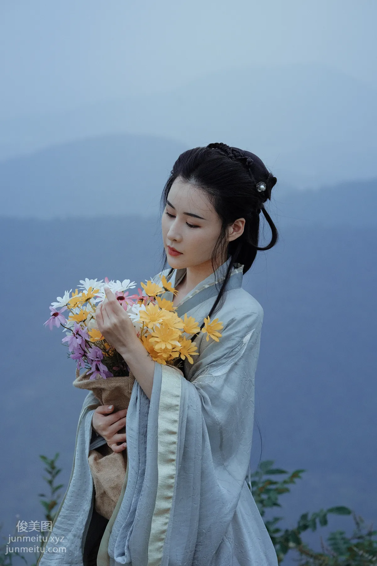 Ya Xi: YiTuYu photo 5