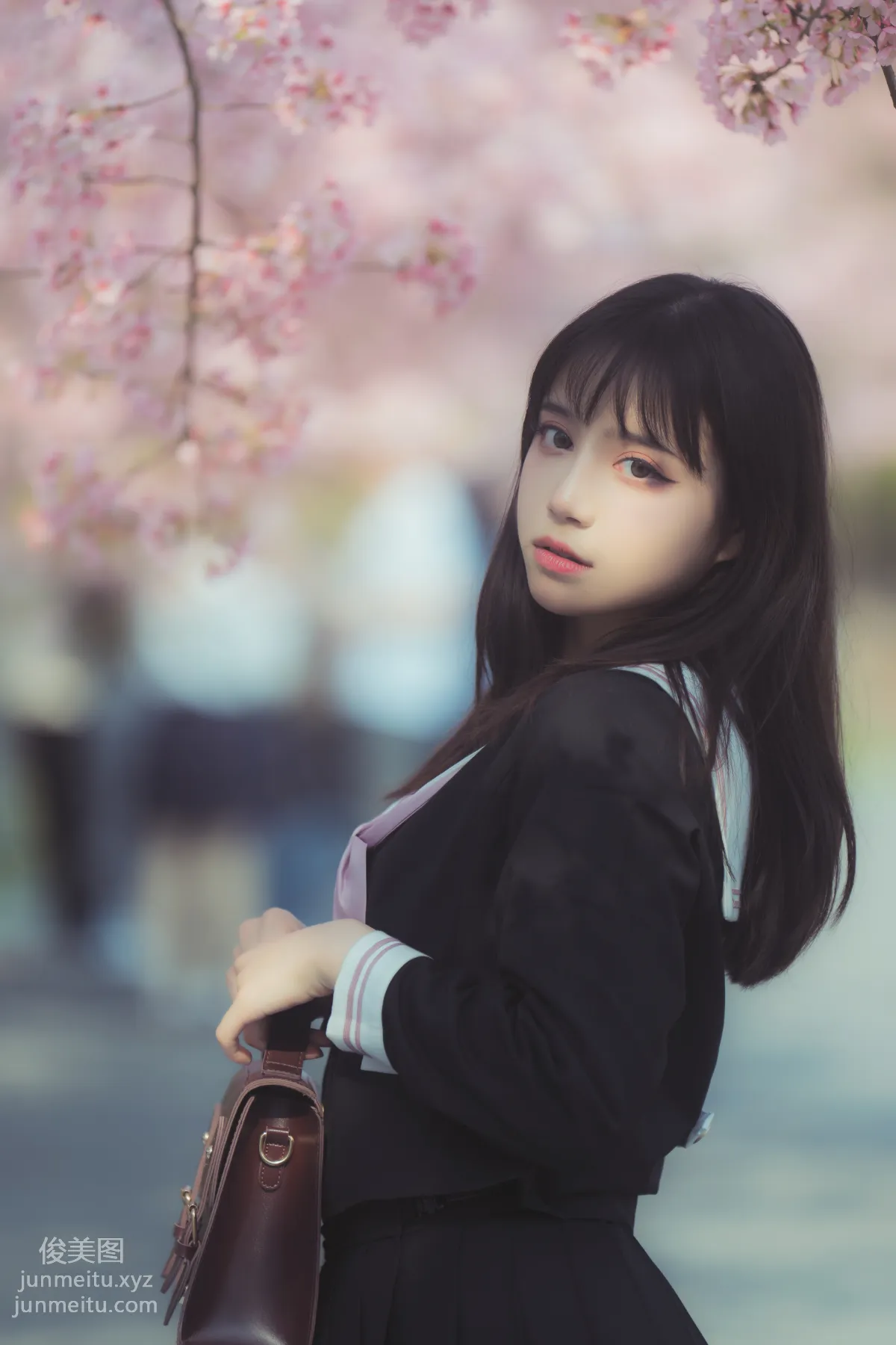 Er Jialiu: YiTuYu photo 4