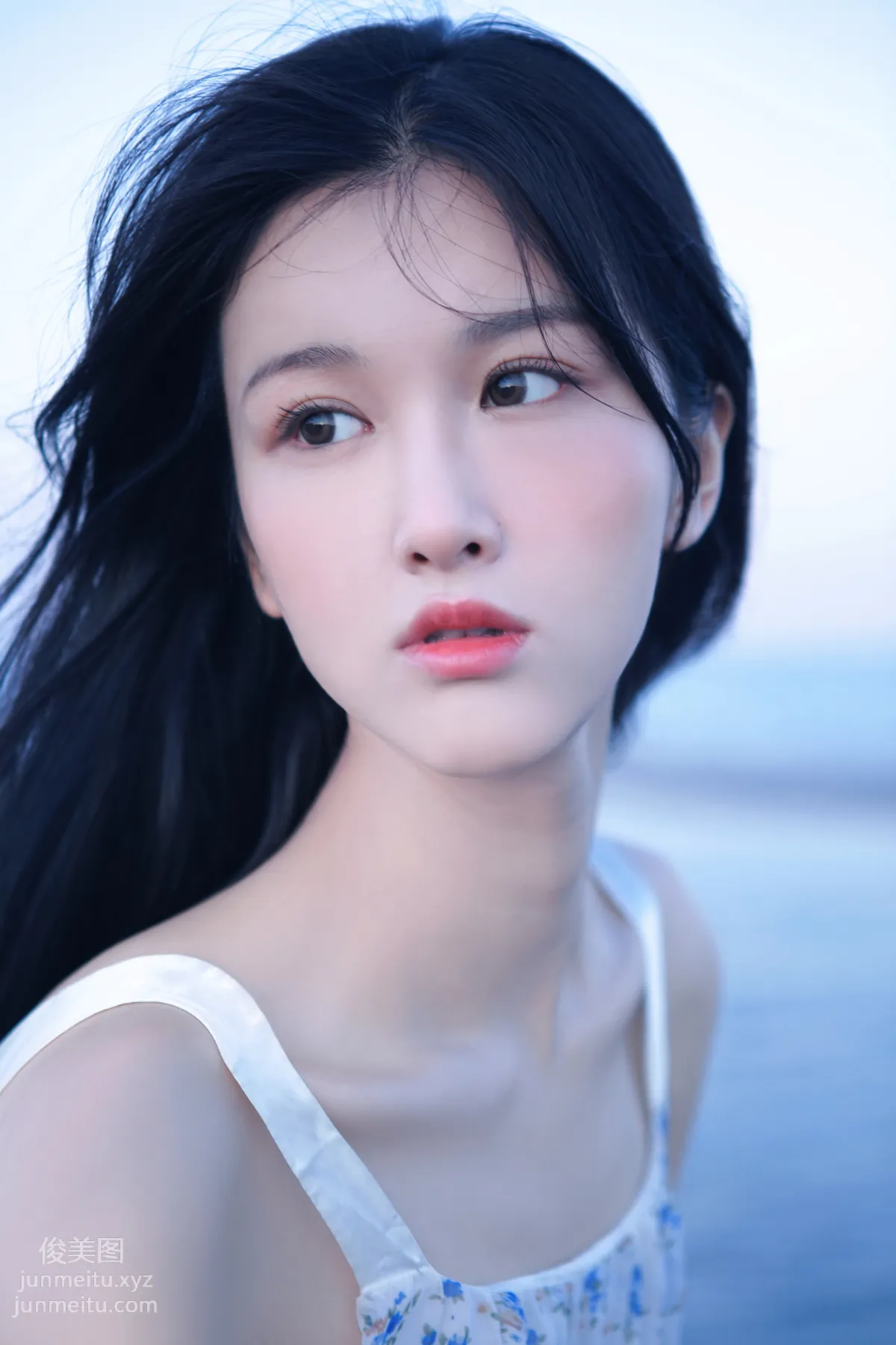 [YiTuYu] 2022.05.15 Very Close to the Sea Shangyuqian Momooly photo 3
