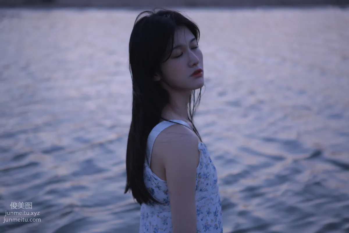 [YiTuYu] 2022.05.15 Very Close to the Sea Shangyuqian Momooly photo 17