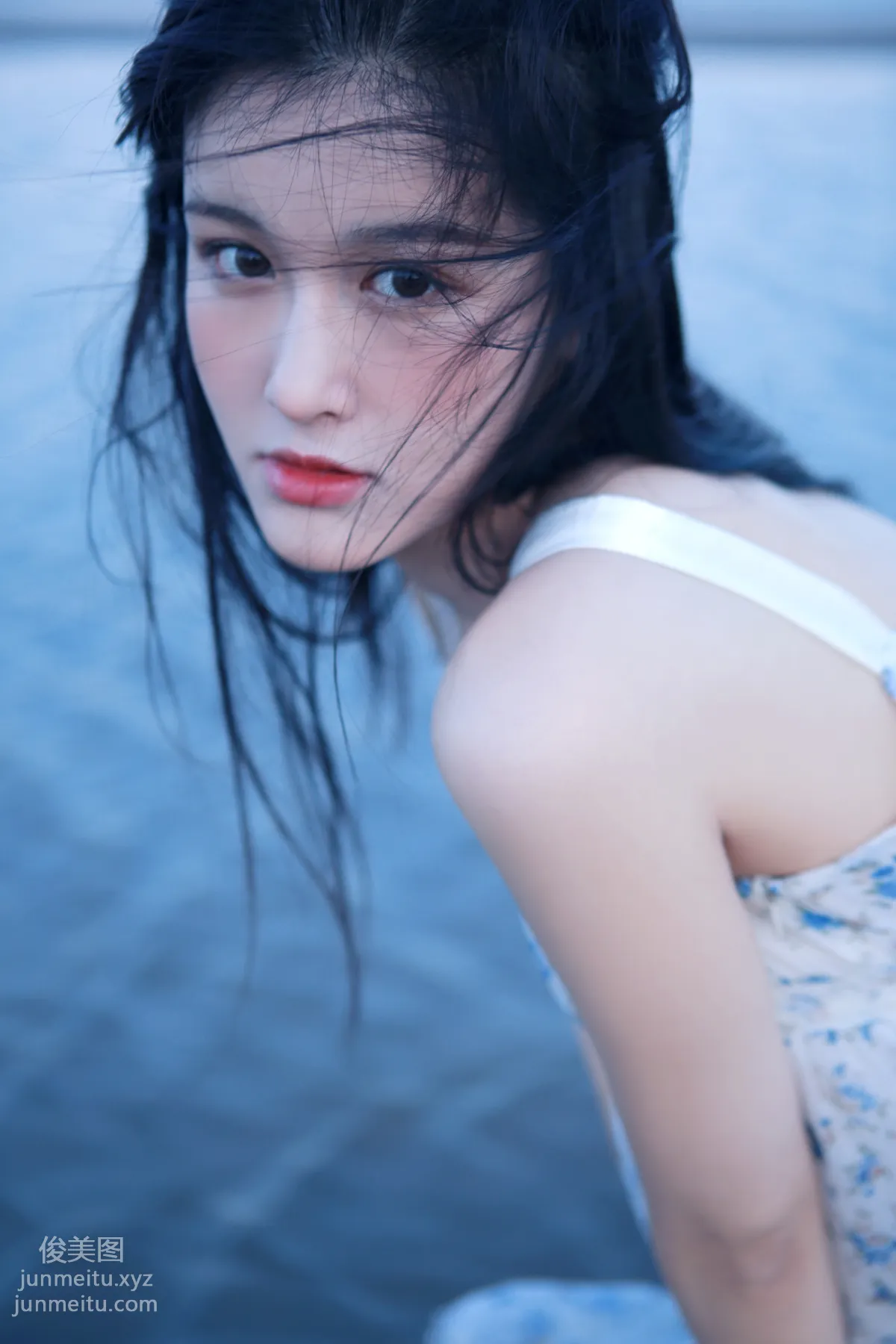 [YiTuYu] 2022.05.15 Very Close to the Sea Shangyuqian Momooly photo 22