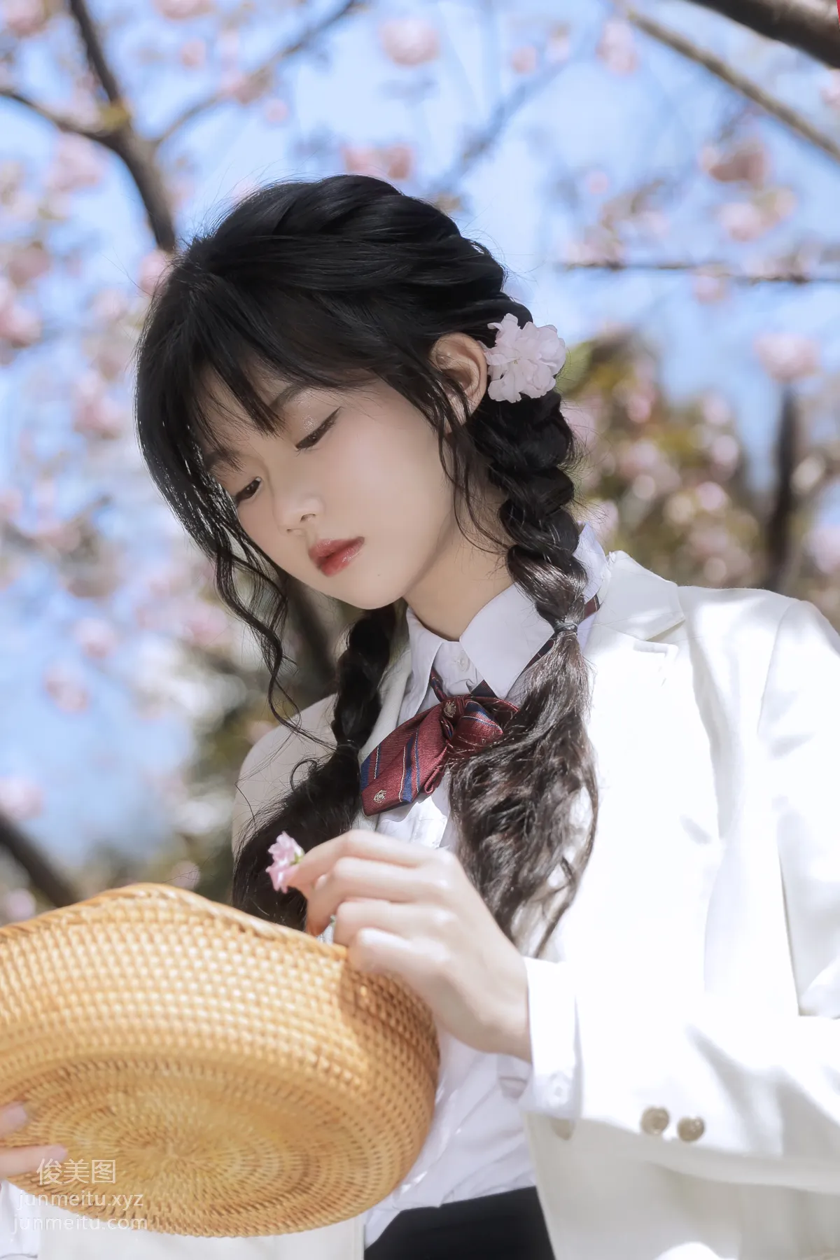 [YiTuYu] 2022.05.21 A Tree of Blooming Cherry Blossoms, Nie Shisan photo 16