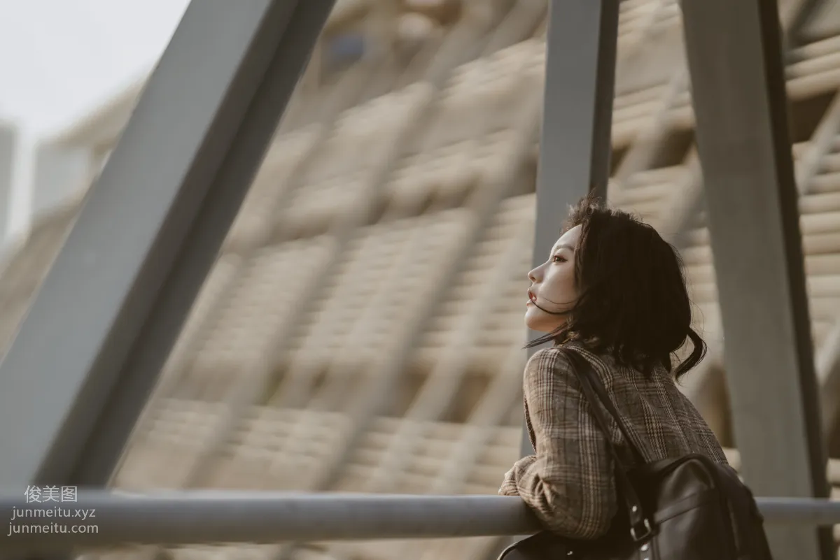 [藝圖語] 2022.05.22 你的眼中明暗交雜一笑生花 Enndme 10
