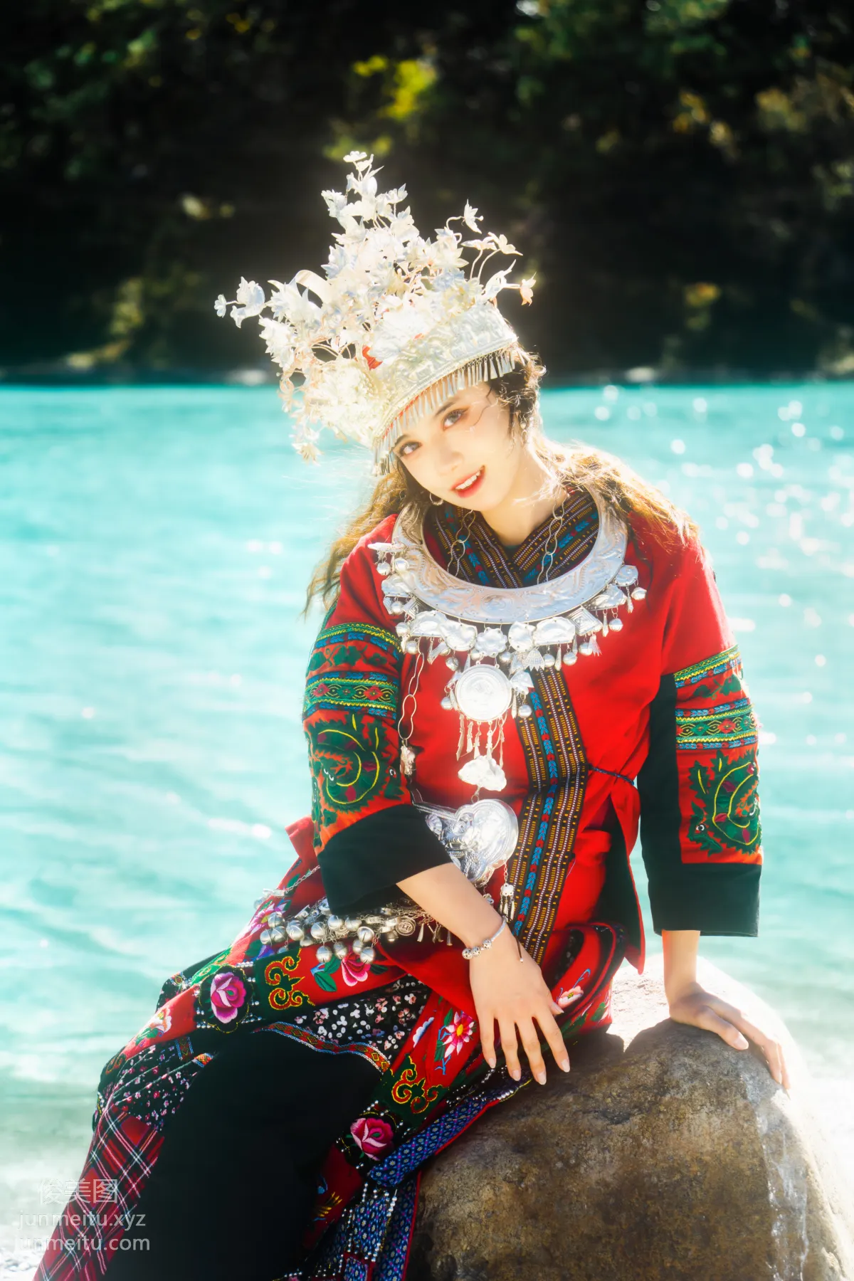 Er Jialiu: YiTuYu photo 3