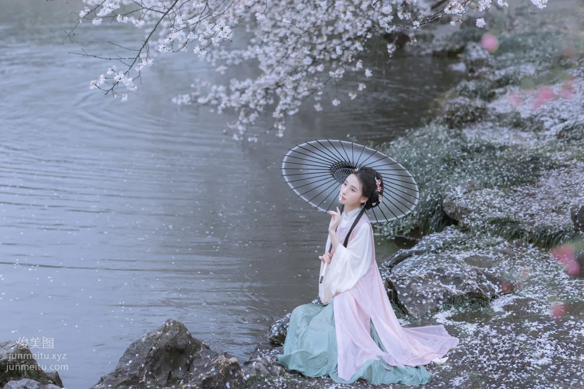 [YiTuYu] 2022.05.25 Rain Cherry Blossoms Mou Xiaoyao photo 18