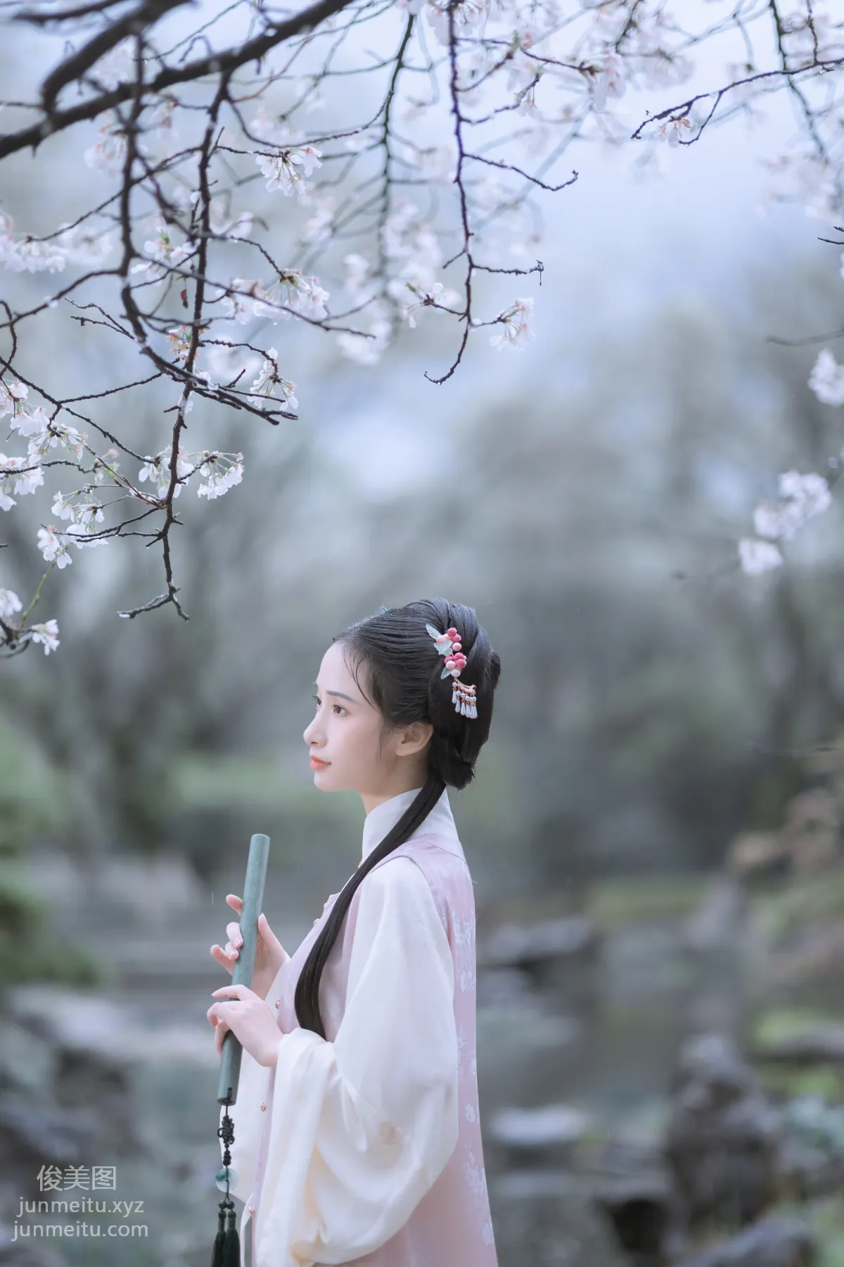 [YiTuYu] 2022.05.25 Rain Cherry Blossoms Mou Xiaoyao photo 32