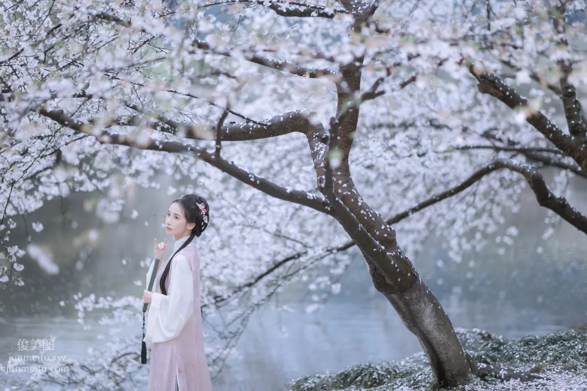 [YiTuYu] 2022.05.25 Rain Cherry Blossoms Mou Xiaoyao photo 37