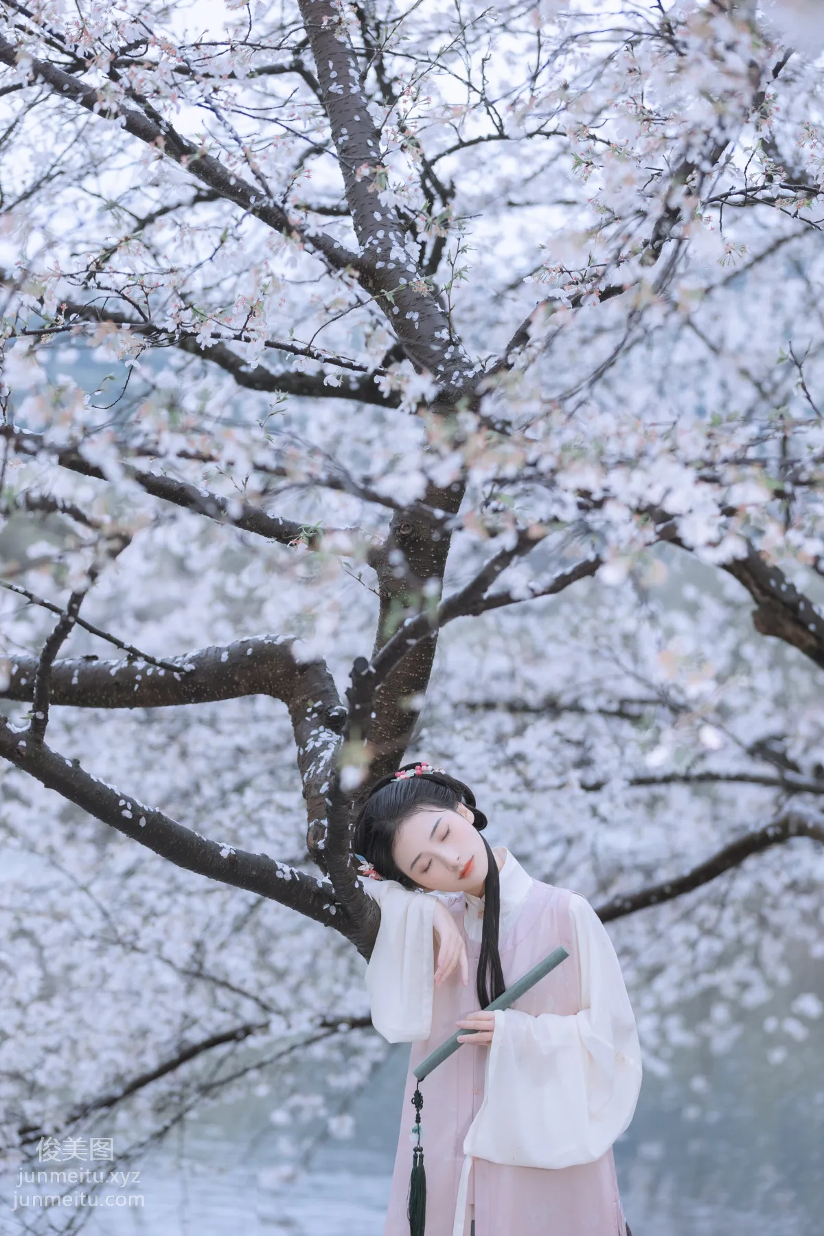 [YiTuYu] 2022.05.25 Rain Cherry Blossoms Mou Xiaoyao photo 40