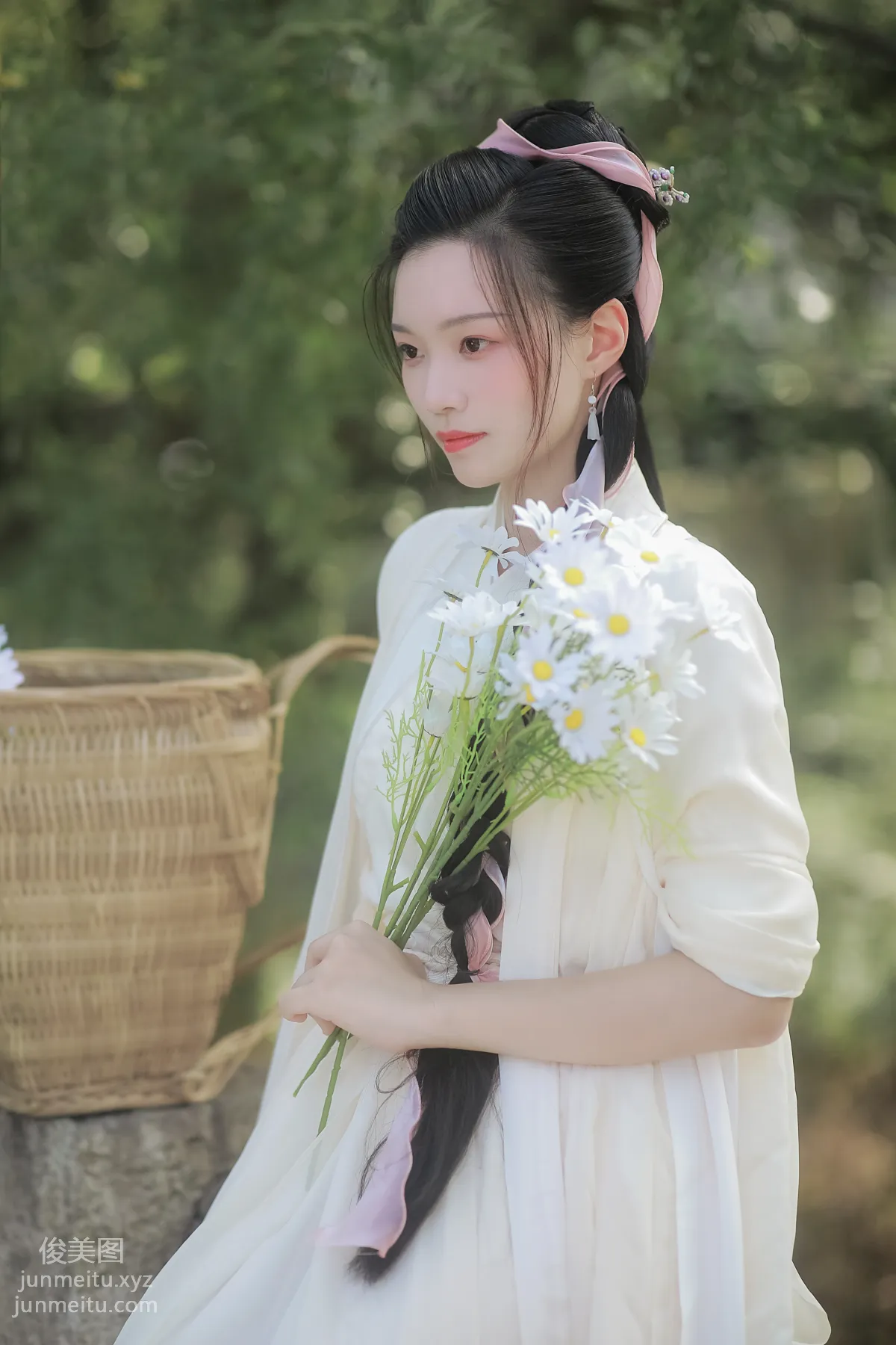 [YiTuYu] 2022.05.29 Herb-Gathering Female Doctor Jing Yuan photo 7