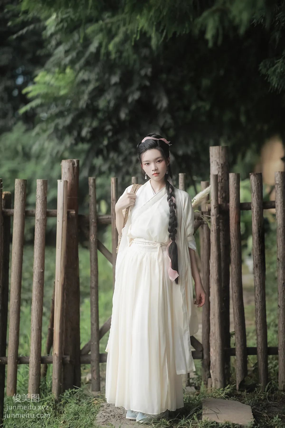 [YiTuYu] 2022.05.29 Herb-Gathering Female Doctor Jing Yuan photo 16