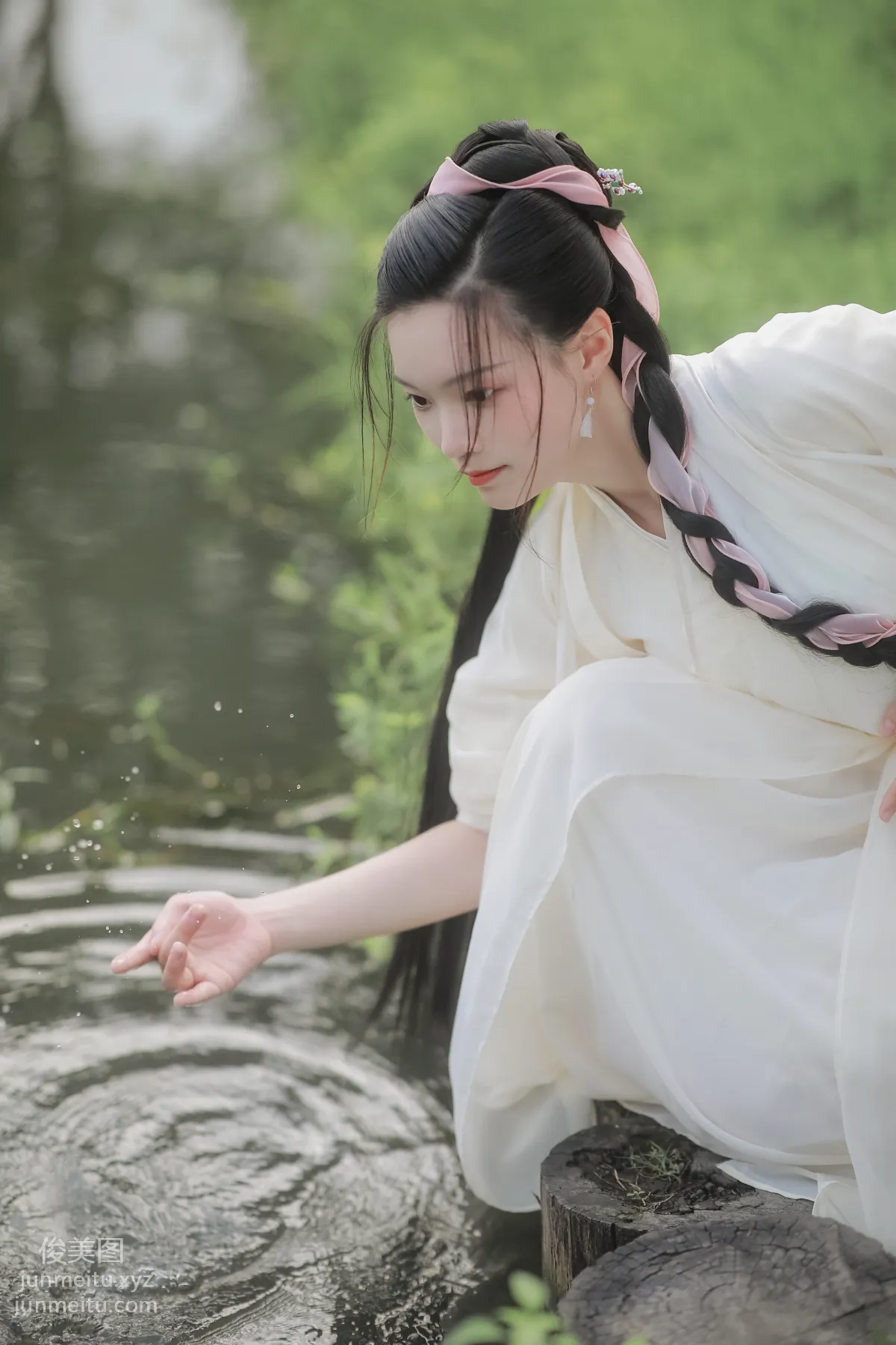 [YiTuYu] 2022.05.29 Herb-Gathering Female Doctor Jing Yuan photo 22