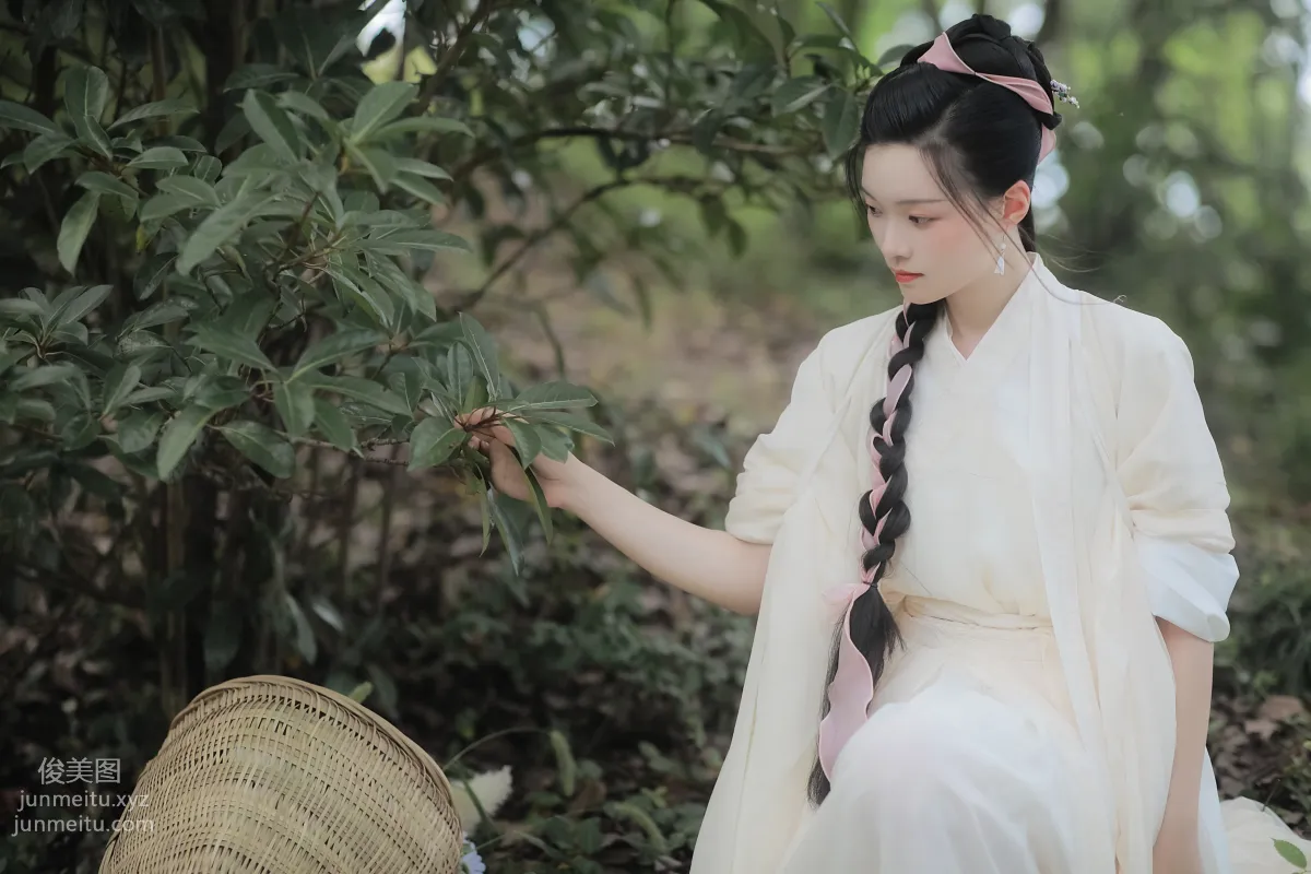 [YiTuYu] 2022.05.29 Herb-Gathering Female Doctor Jing Yuan photo 24