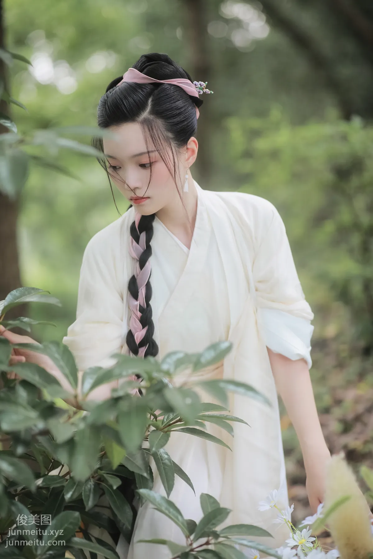 [YiTuYu] 2022.05.29 Herb-Gathering Female Doctor Jing Yuan photo 25