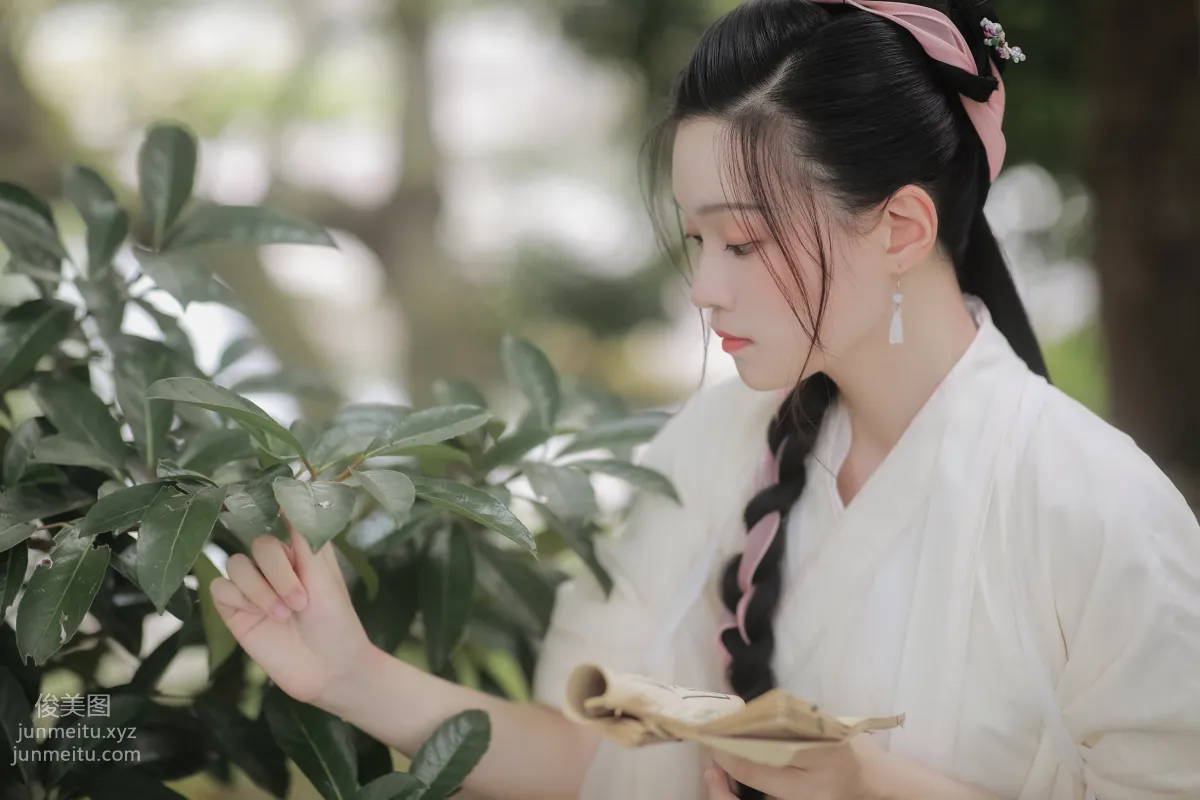 [YiTuYu] 2022.05.29 Herb-Gathering Female Doctor Jing Yuan photo 28