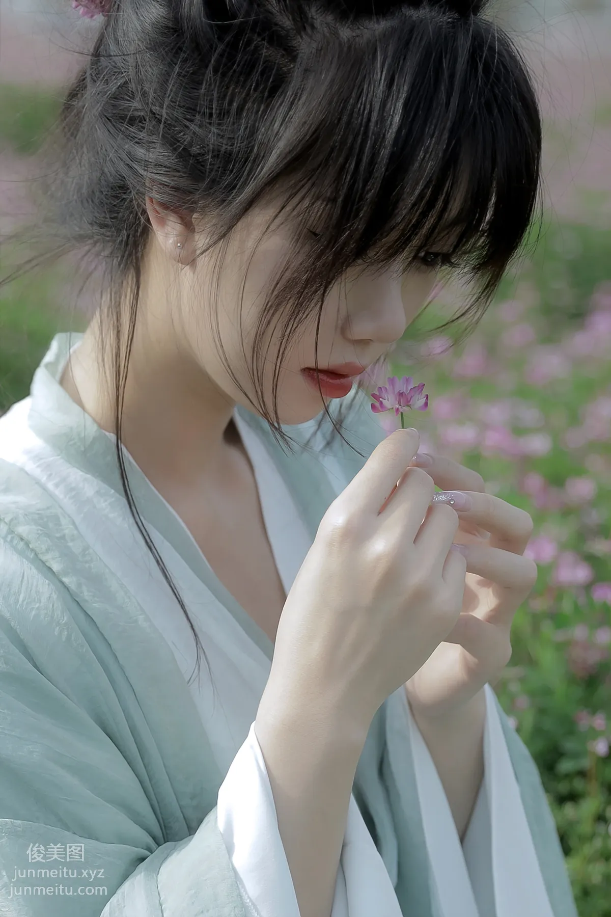 [YiTuYu] 2022.05.31 Leaping into the Chinese Milk Vetch Nie Shisan photo 5