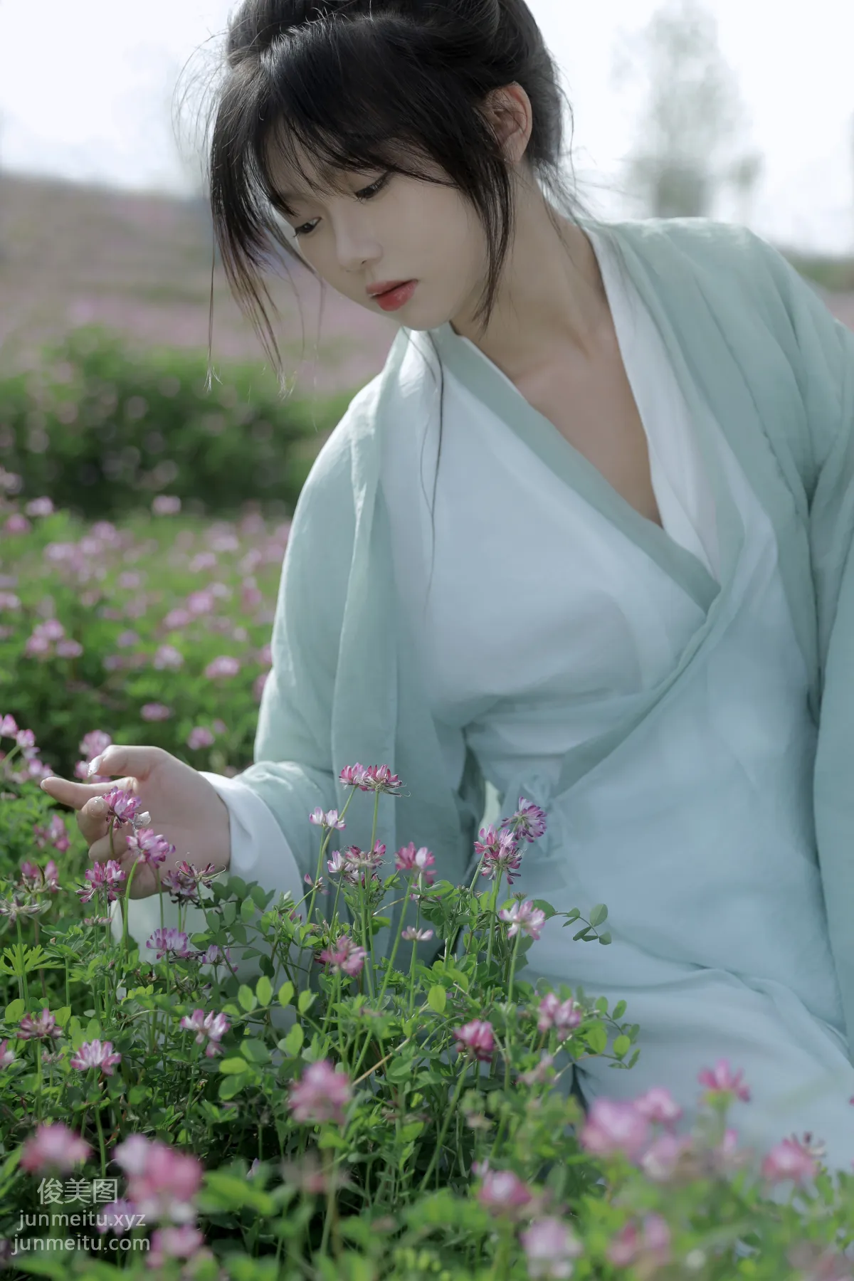 [YiTuYu] 2022.05.31 Leaping into the Chinese Milk Vetch Nie Shisan photo 8