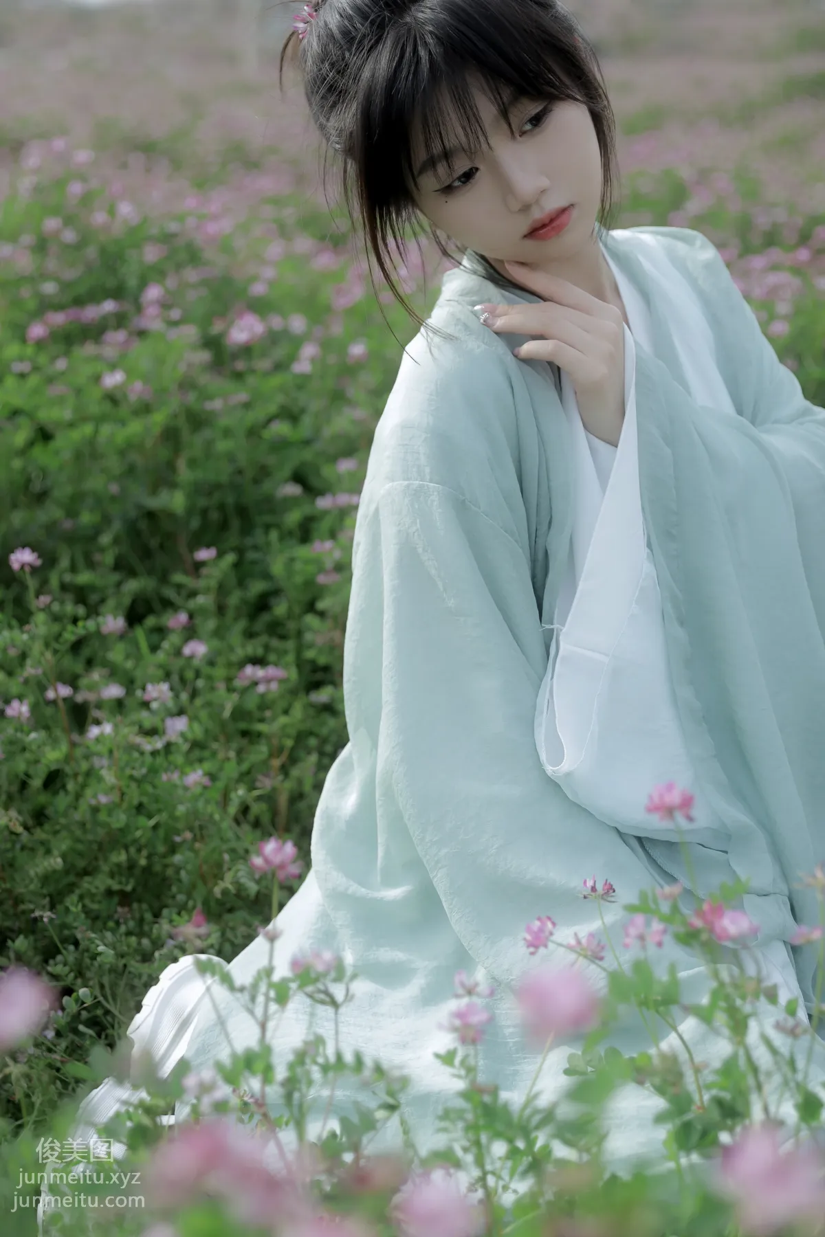 [YiTuYu] 2022.05.31 Leaping into the Chinese Milk Vetch Nie Shisan photo 10