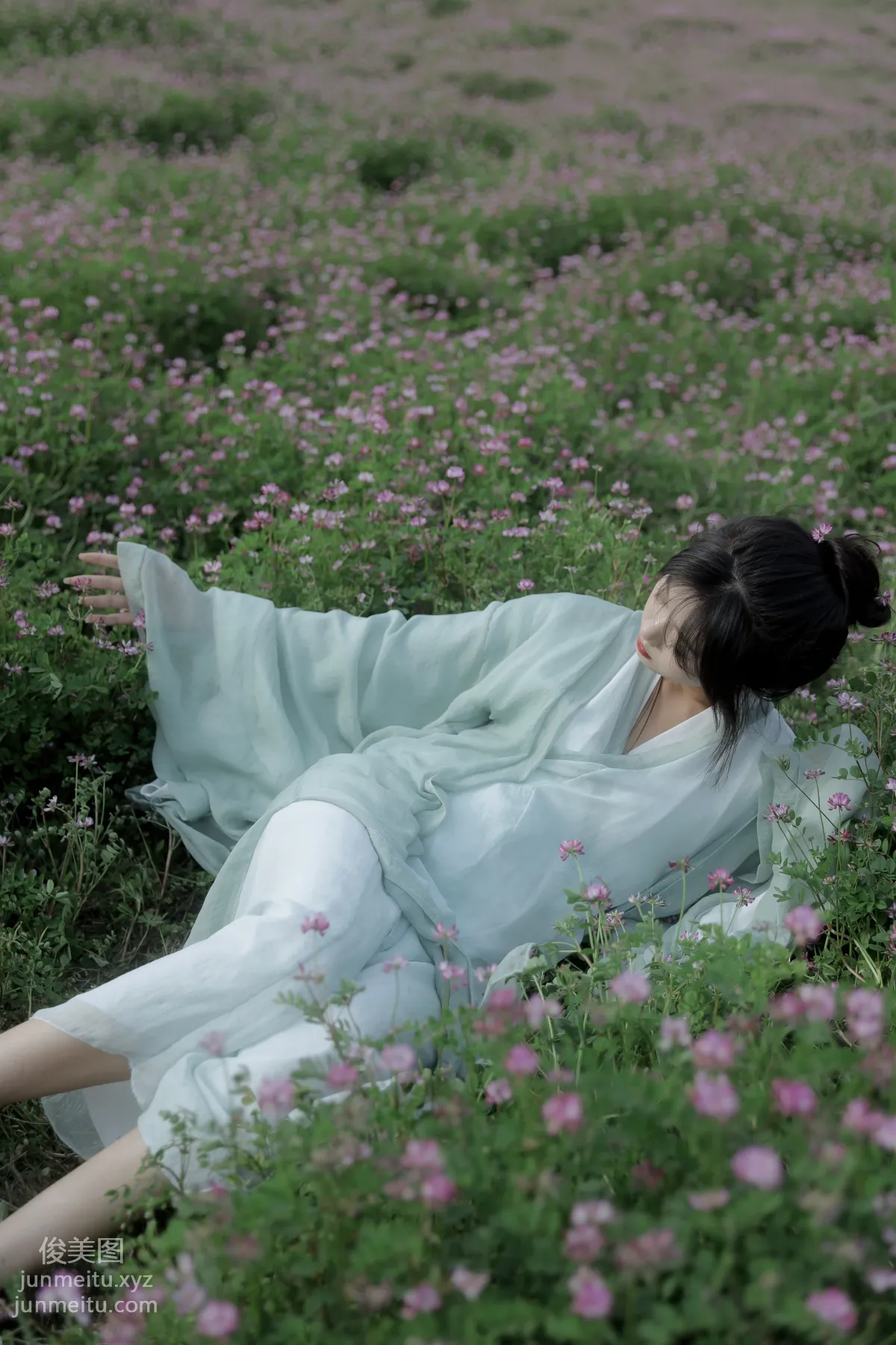 [YiTuYu] 2022.05.31 Leaping into the Chinese Milk Vetch Nie Shisan photo 13
