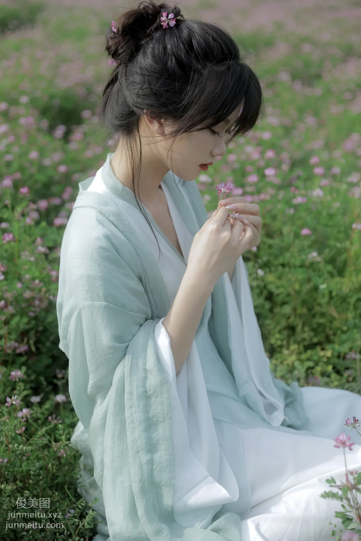 [YiTuYu] 2022.05.31 Leaping into the Chinese Milk Vetch Nie Shisan photo 16