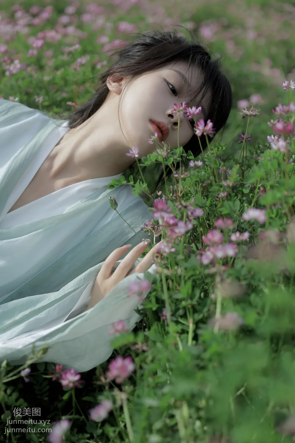 [YiTuYu] 2022.05.31 Leaping into the Chinese Milk Vetch Nie Shisan photo 17