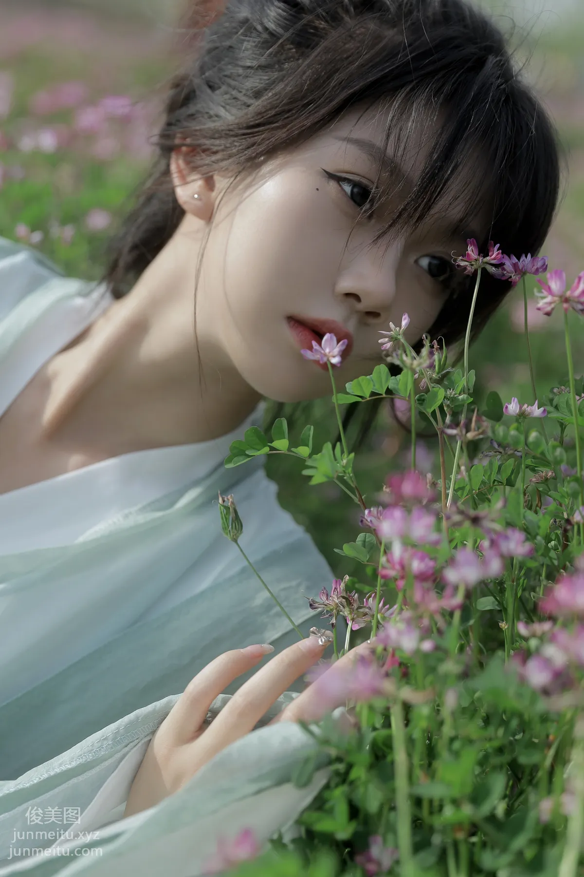 [YiTuYu] 2022.05.31 Leaping into the Chinese Milk Vetch Nie Shisan photo 18
