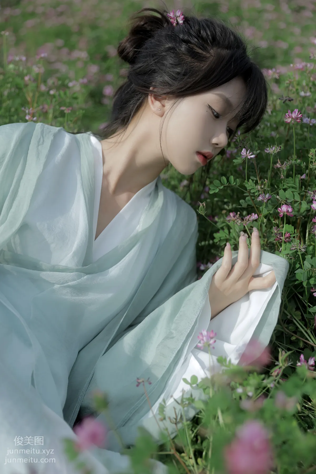 [YiTuYu] 2022.05.31 Leaping into the Chinese Milk Vetch Nie Shisan photo 20