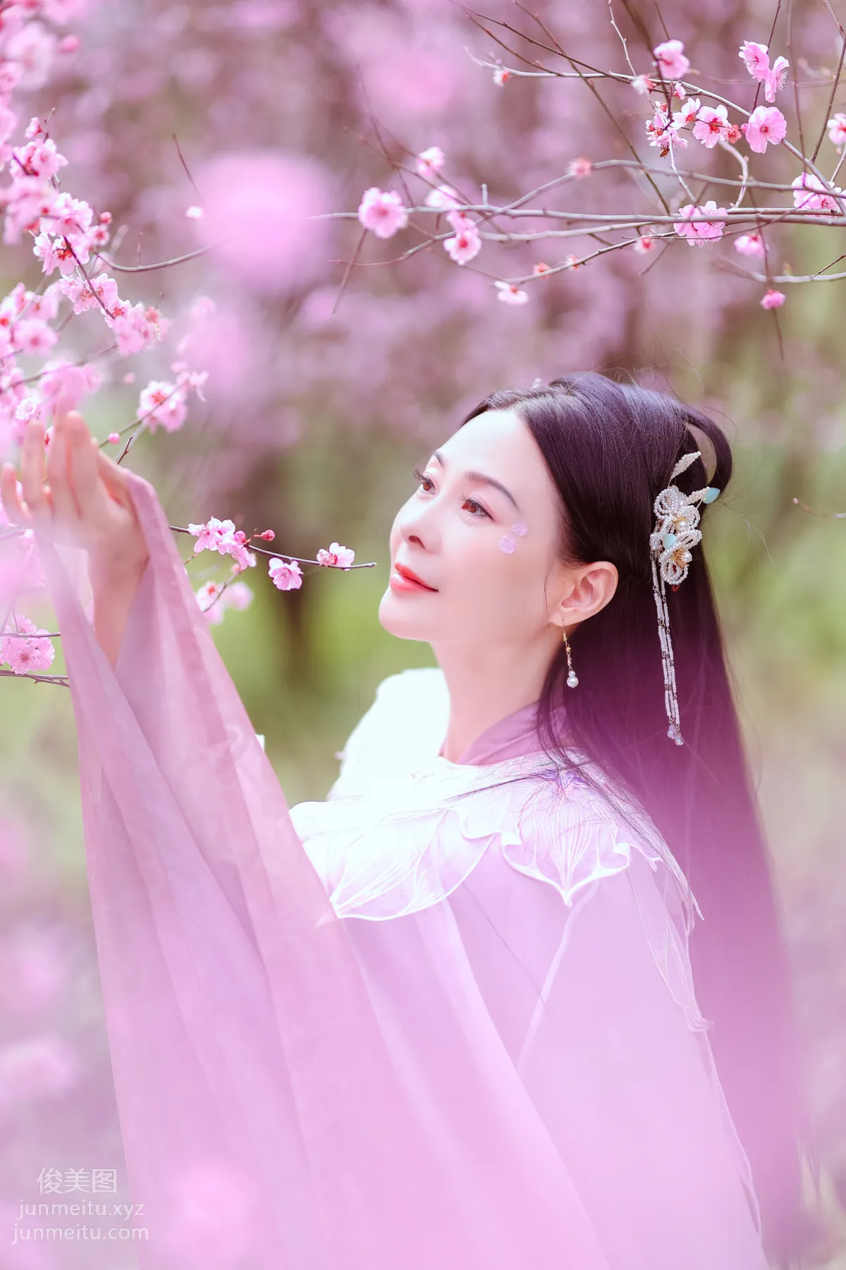 Lian: YiTuYu photo 30