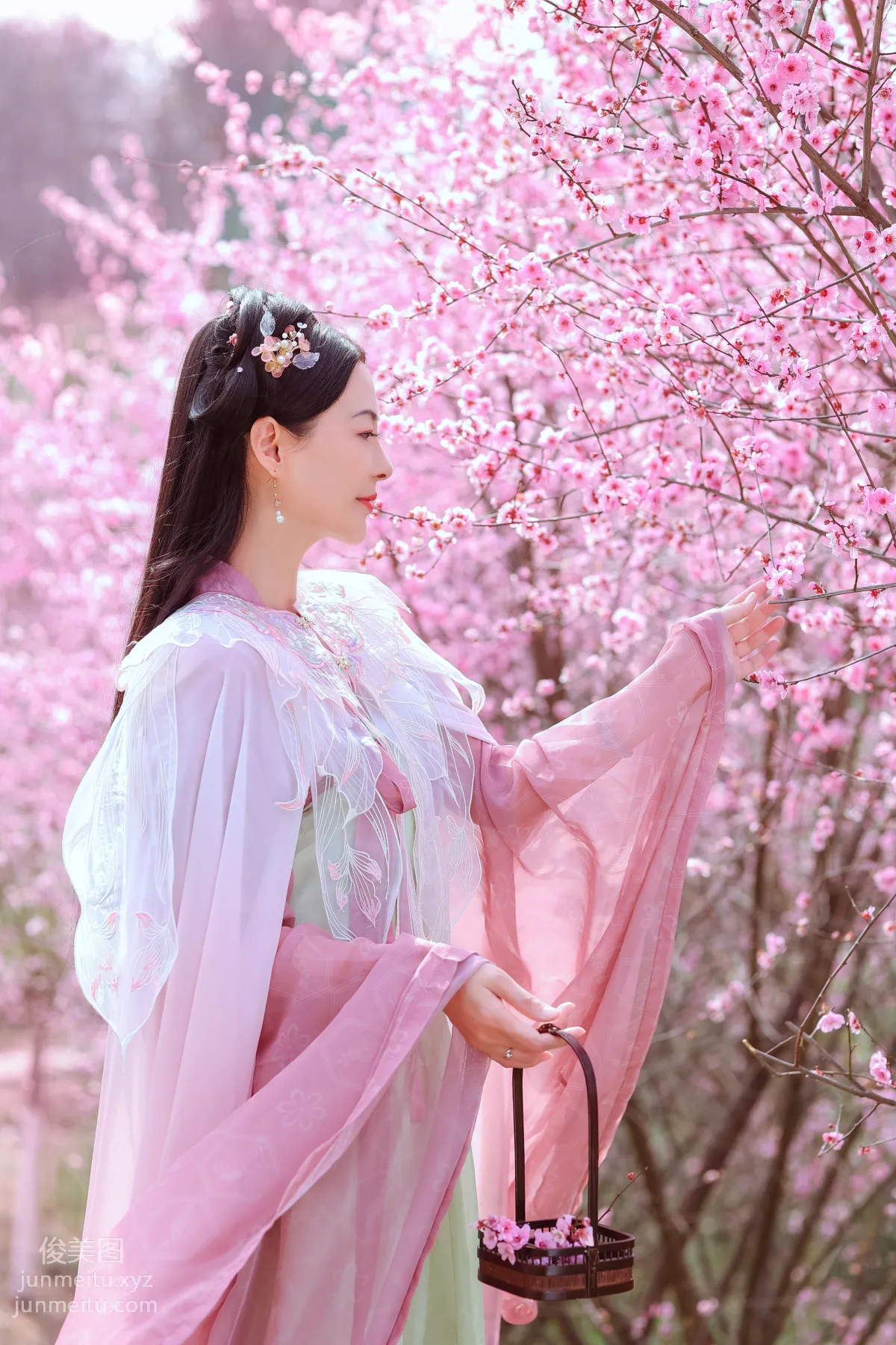 Lian: YiTuYu photo 34