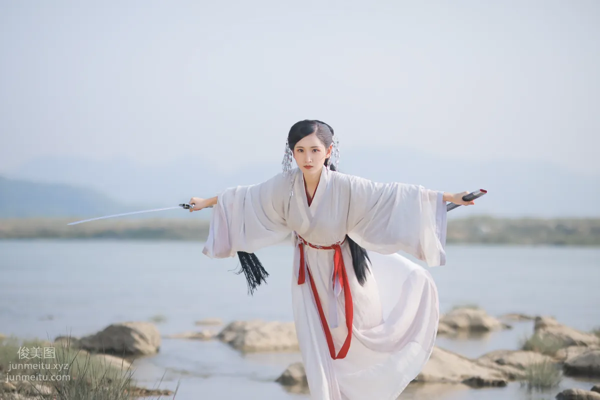 Lin Li: YiTuYu photo 18