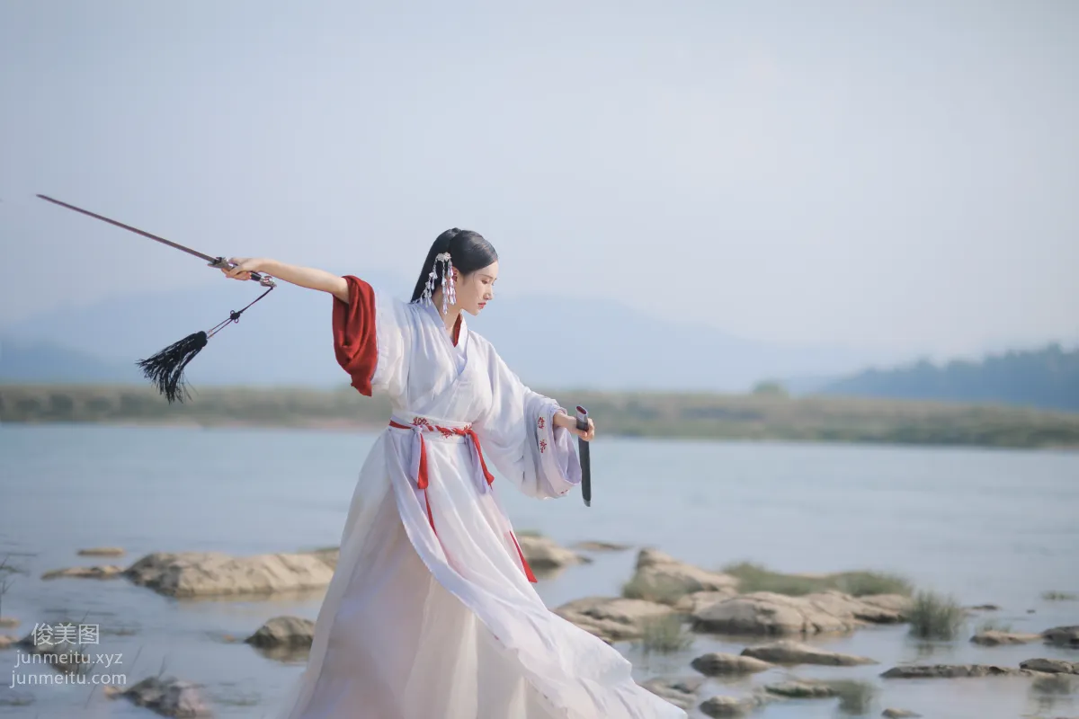 Lin Li: YiTuYu photo 22