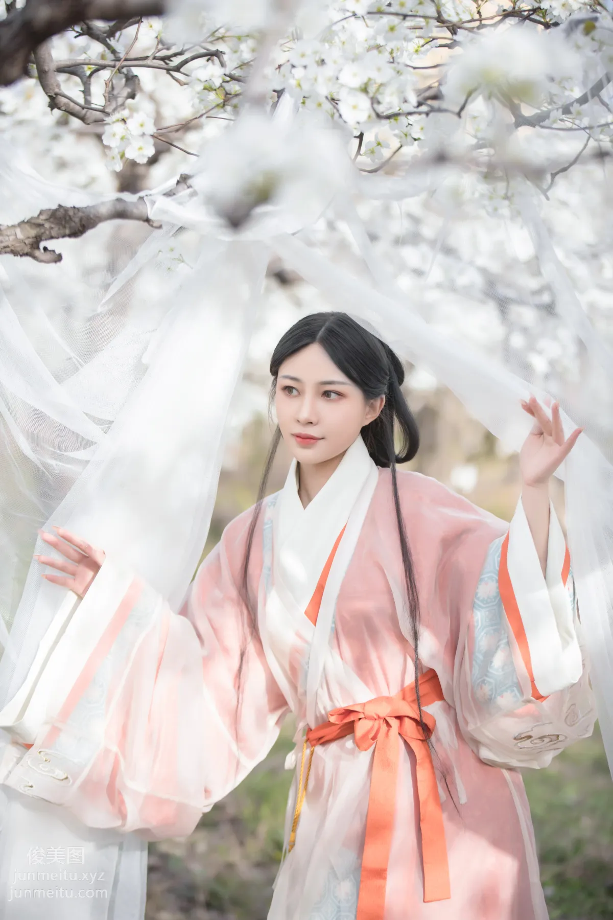 Lu Ge: YiTuYu photo 6